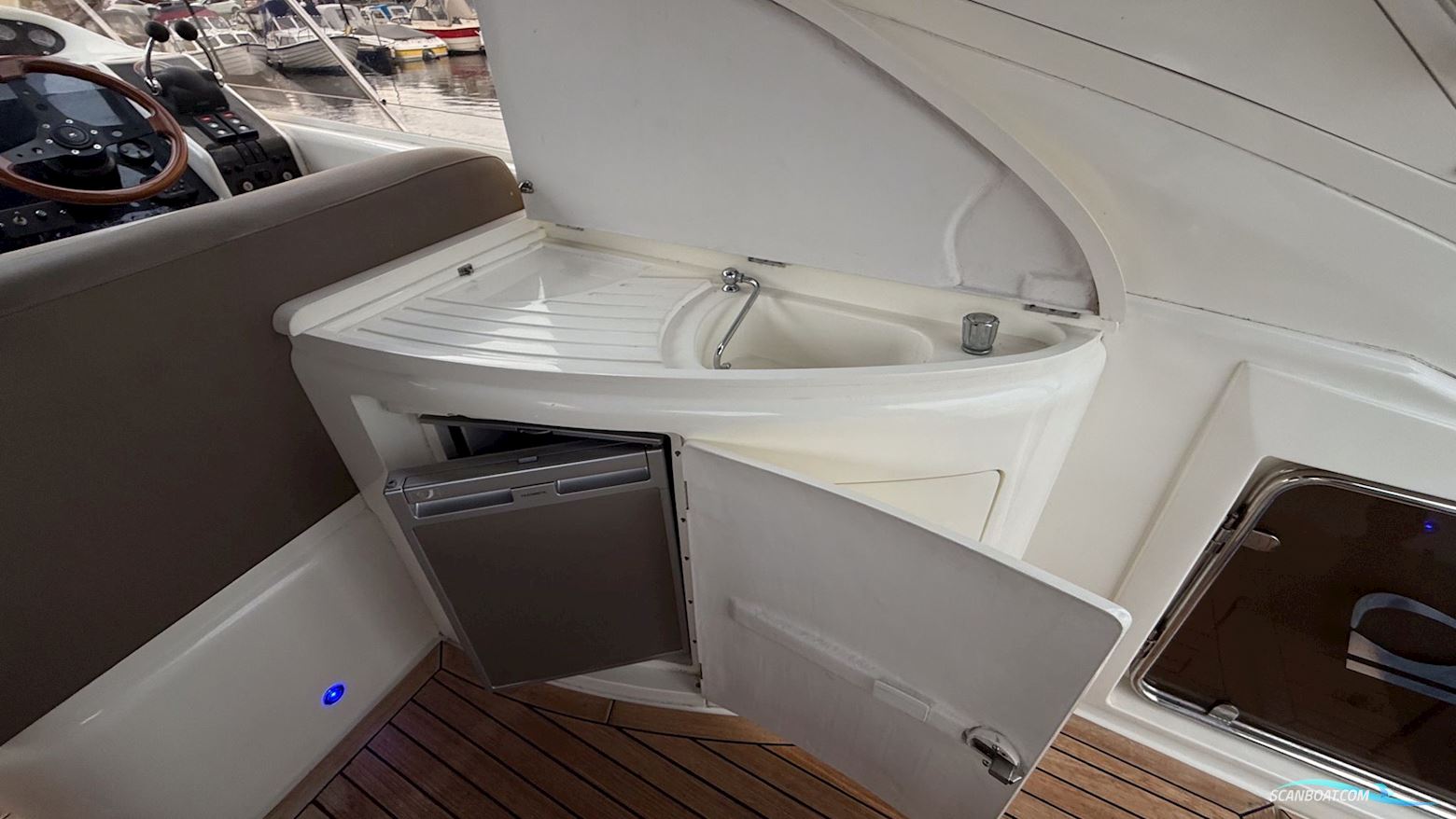 Princess V42 - SOLGT