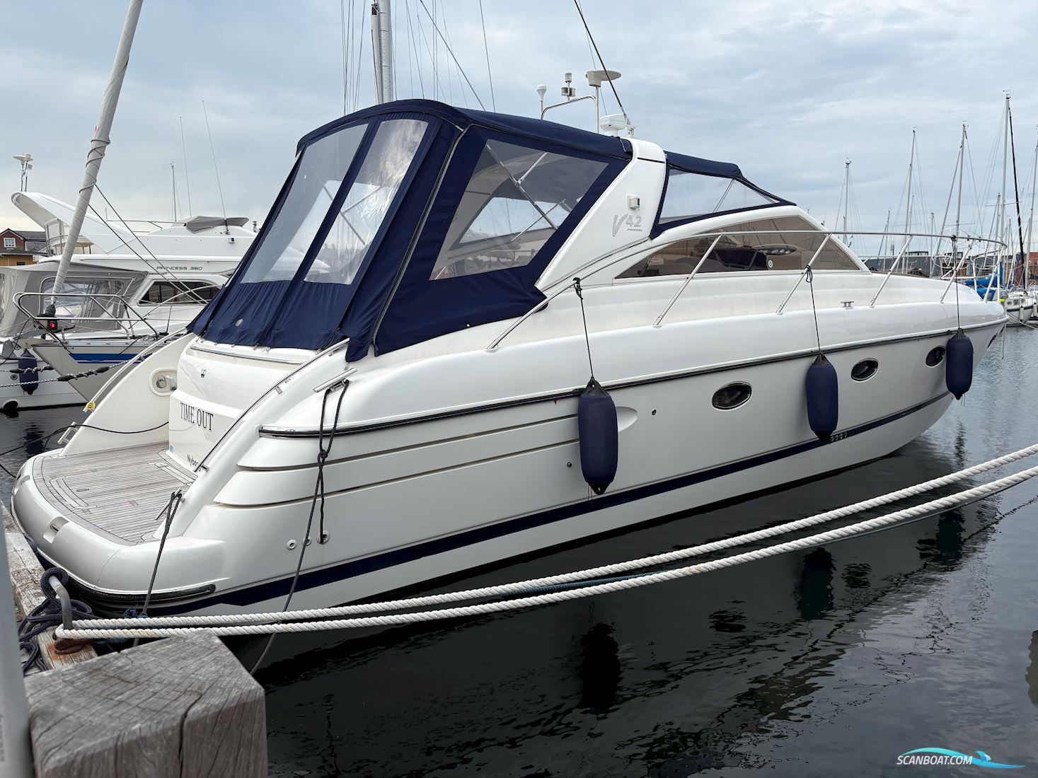 Princess V42