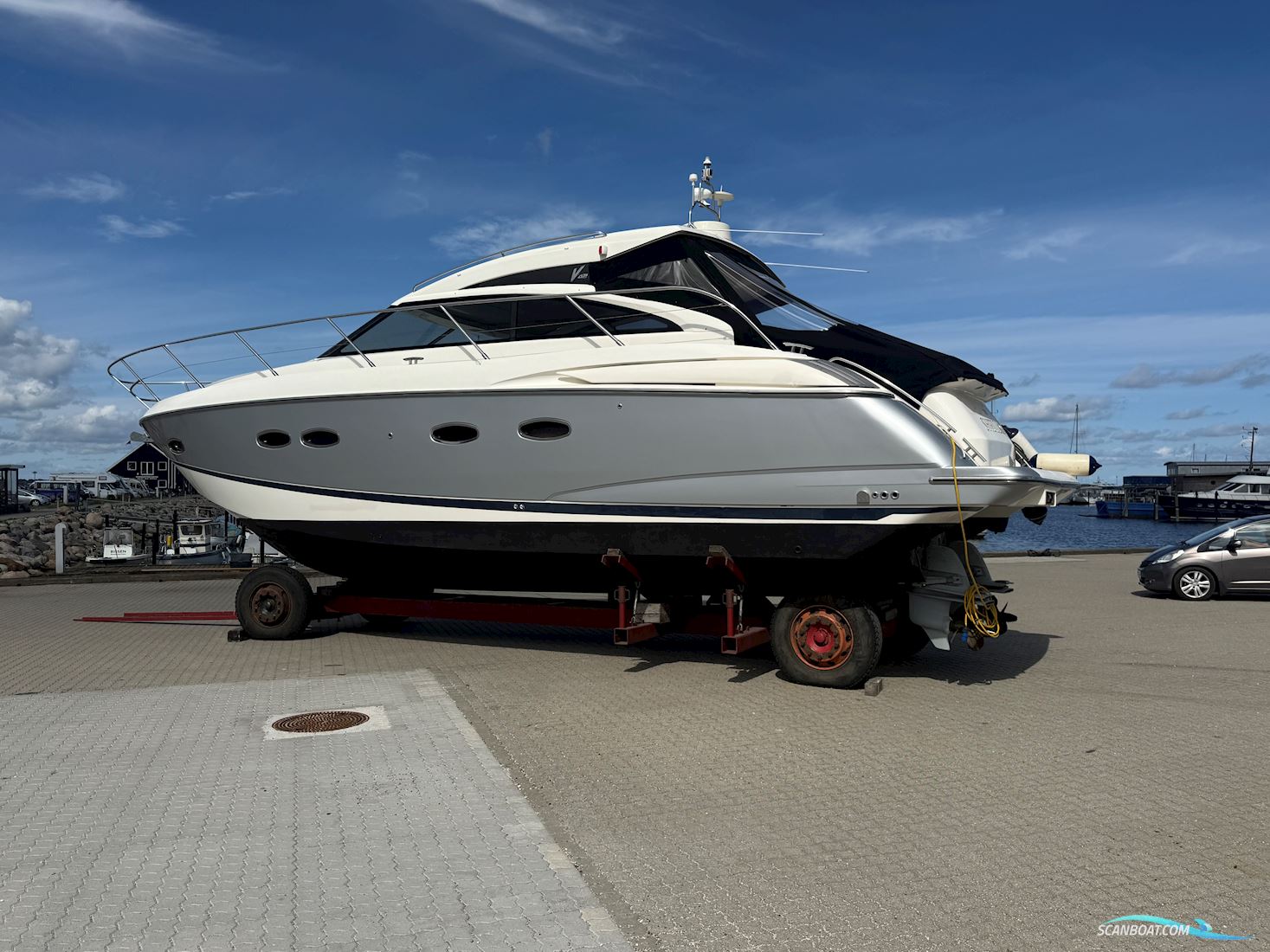 Princess V42