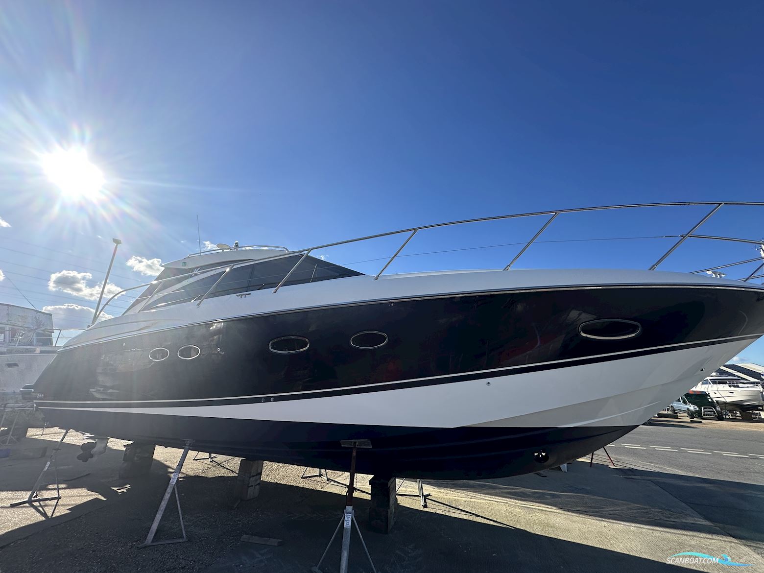 Princess V42