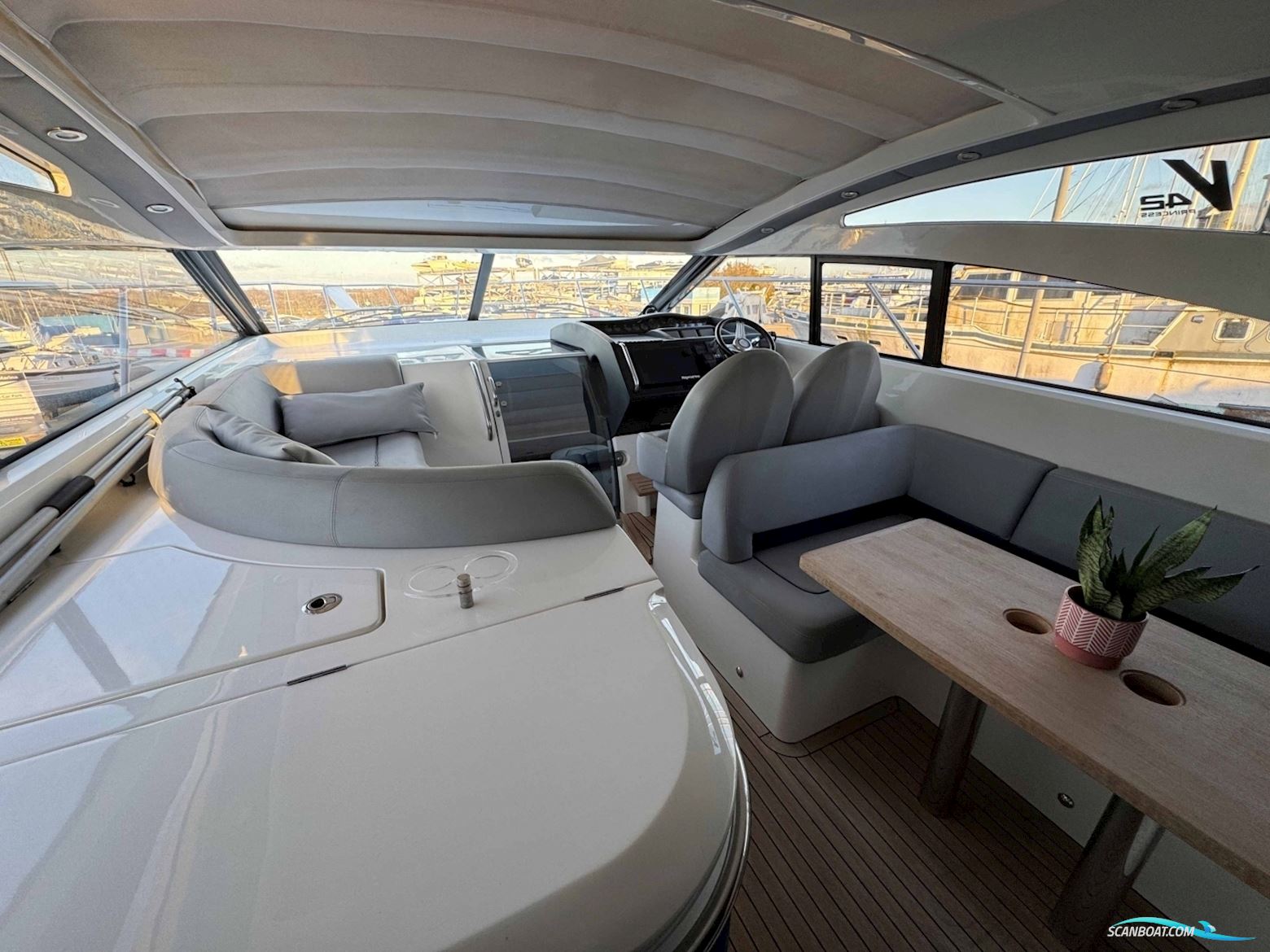 Princess V42