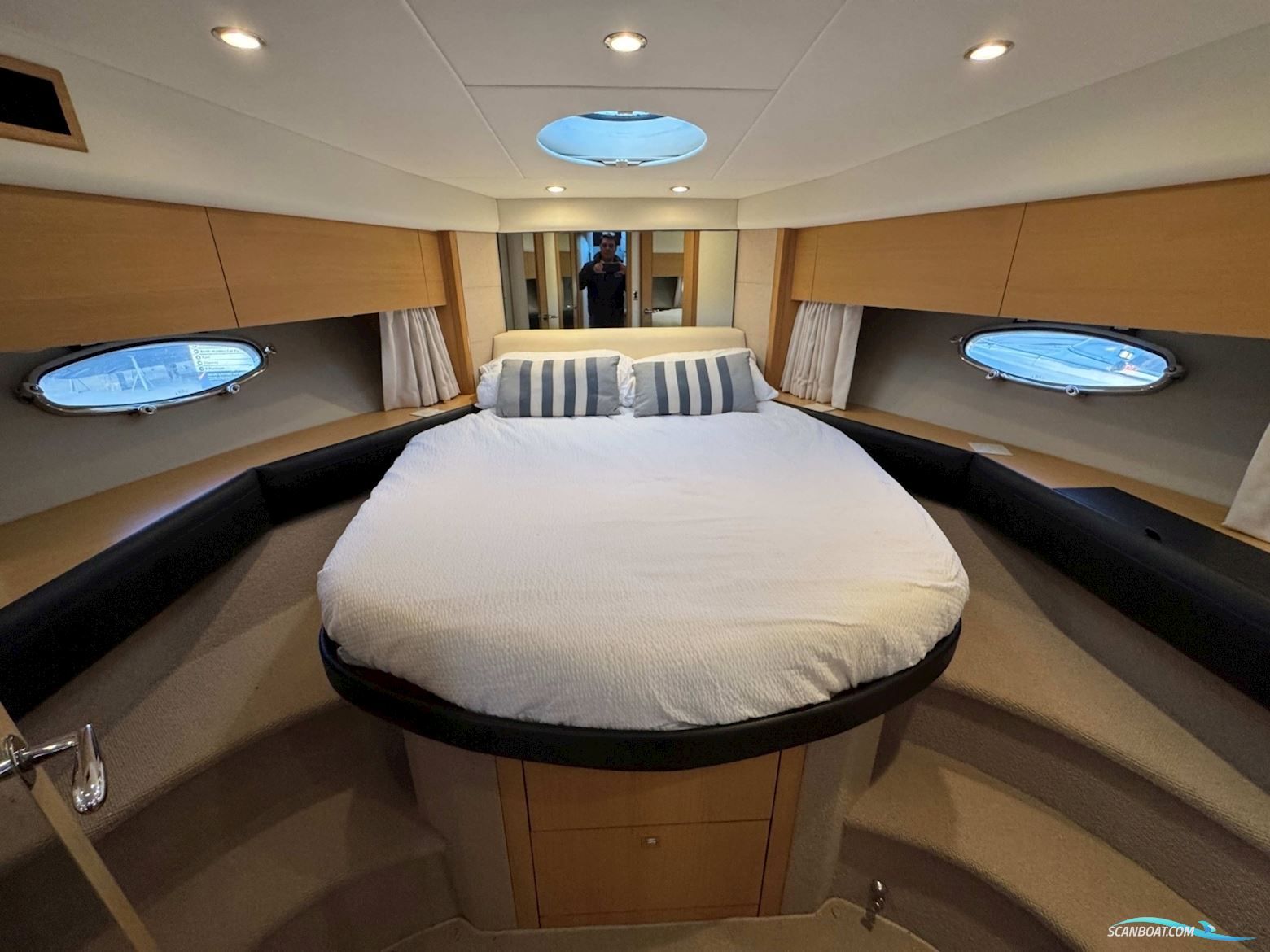 Princess V42