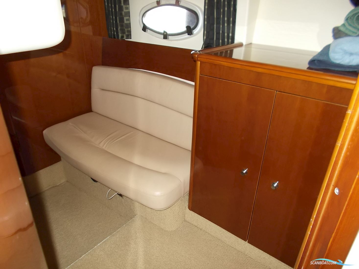Princess V42