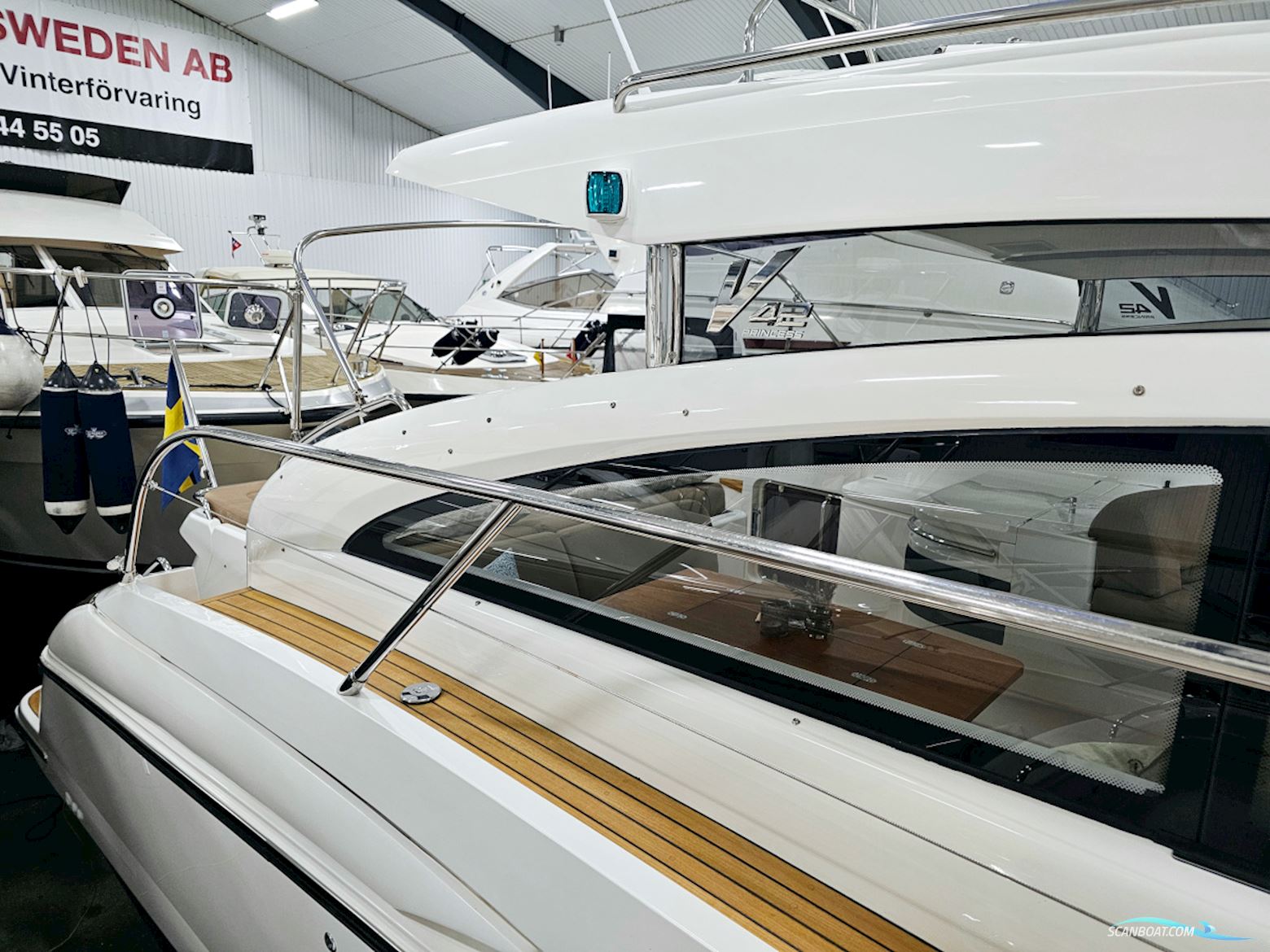 Princess V42 Volvo Penta D6-370 Joystick control