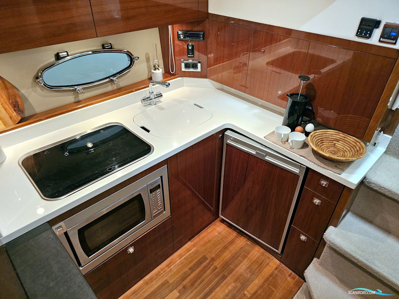 Princess V42 Volvo Penta D6-370 Joystick control