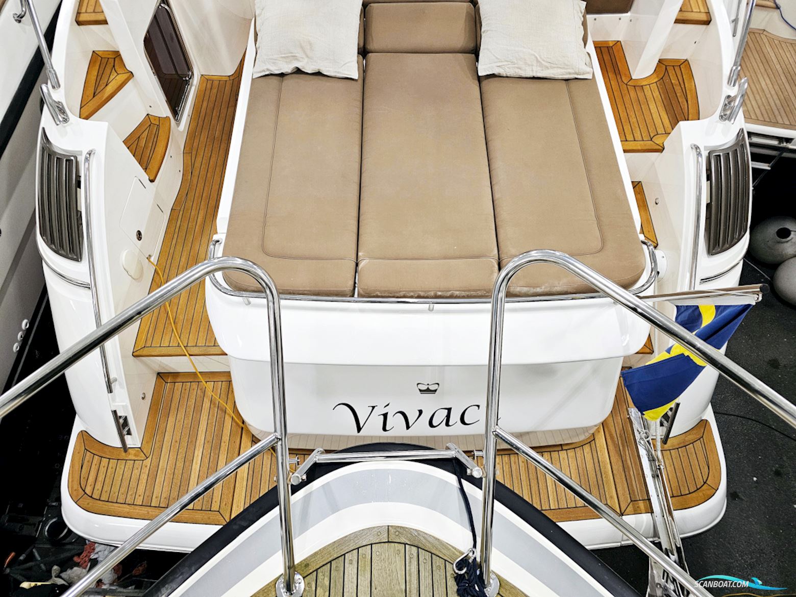 Princess V42 Volvo Penta D6-370 Joystick control