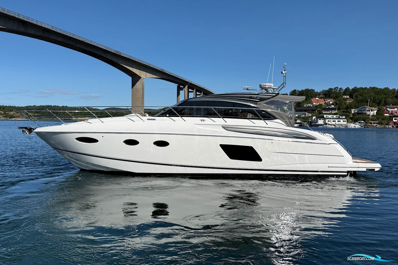Princess V48 Open Motorbåt 2017, Sverige