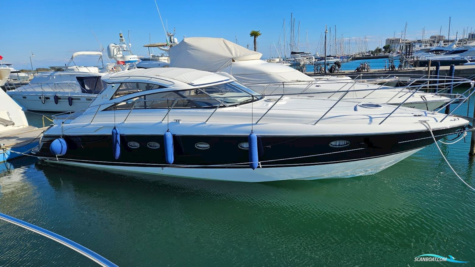 Princess V48 Motorbåt 2006, med Volvo Penta D9 motor, Italien