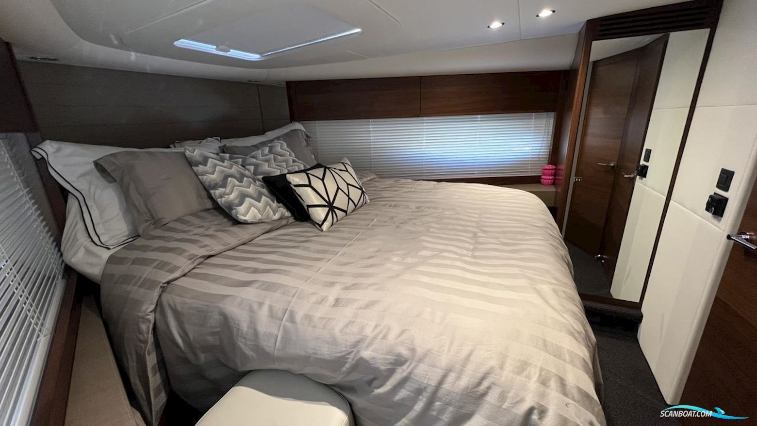 PRINCESS V48