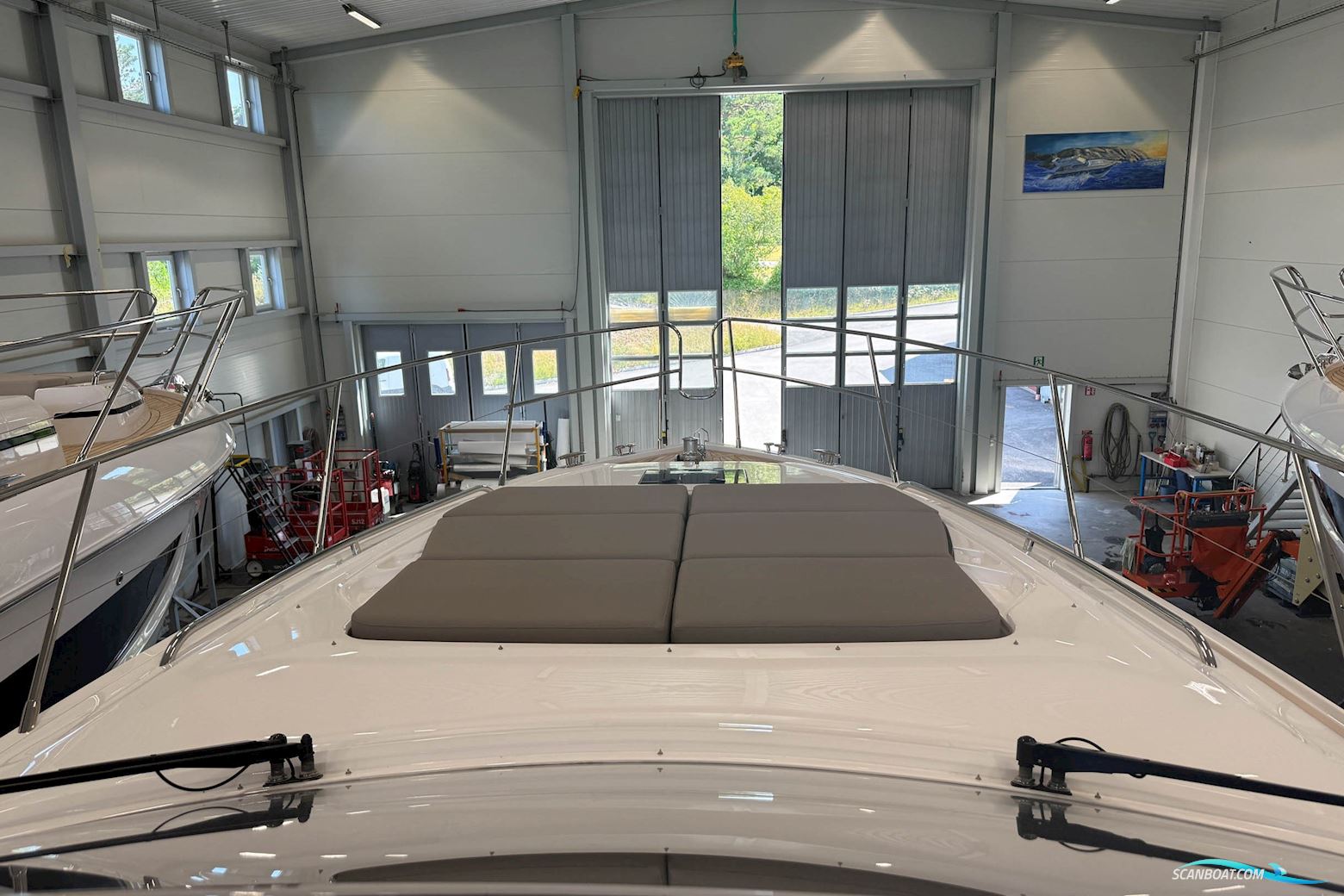 PRINCESS V50 Deck saloon