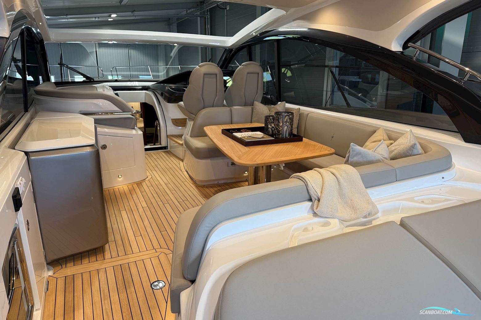 PRINCESS V50 Open