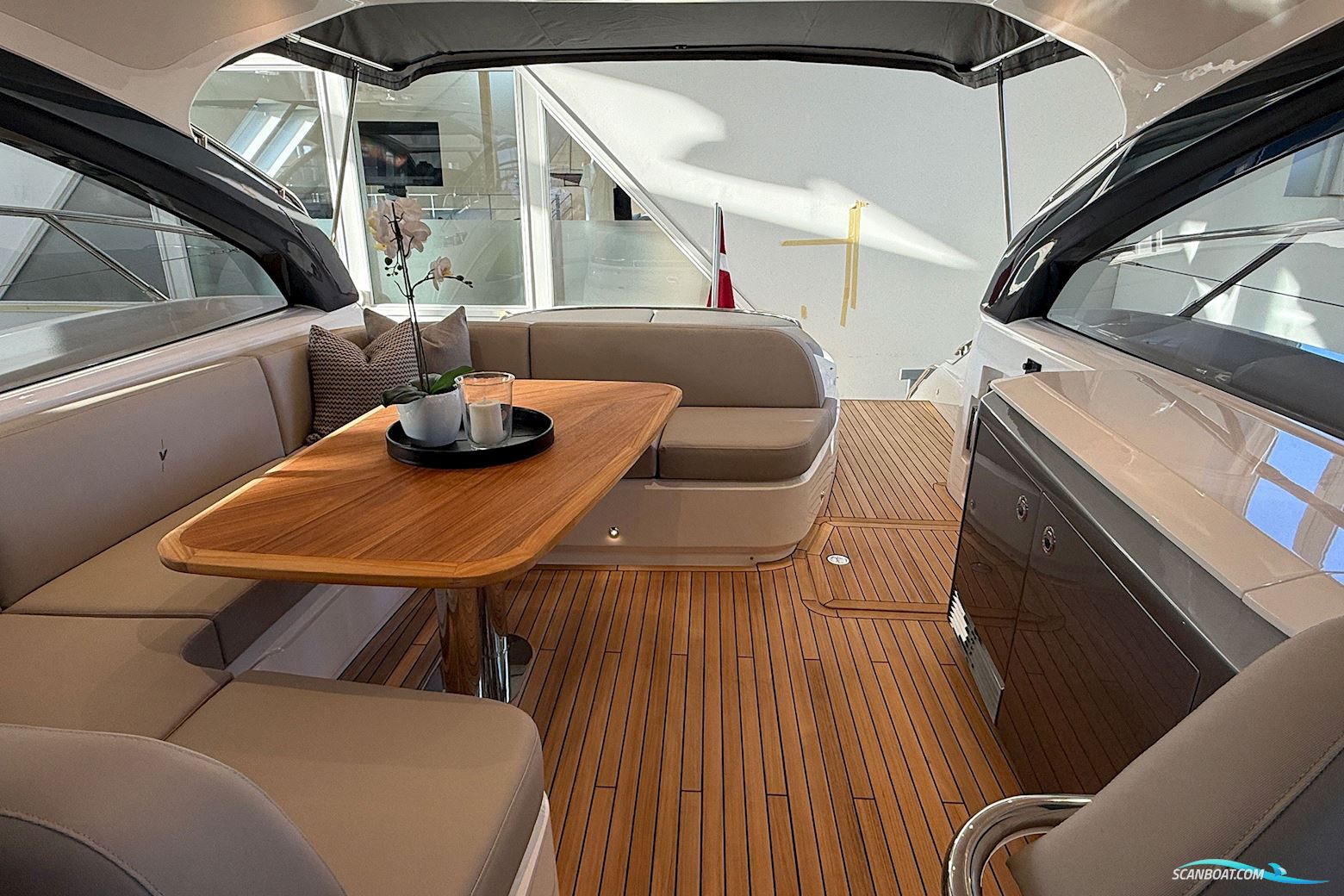 PRINCESS V50 Open