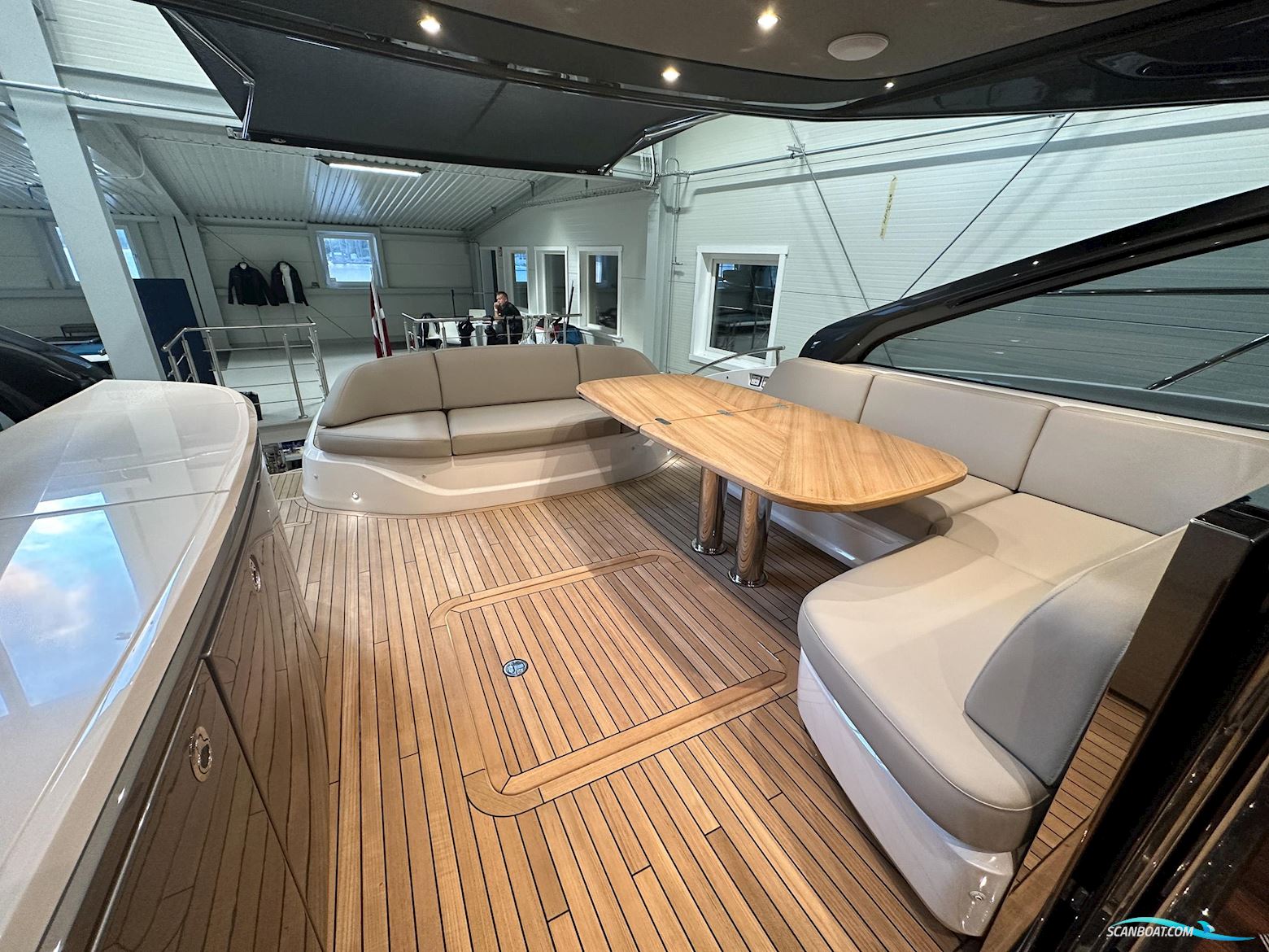 PRINCESS V55