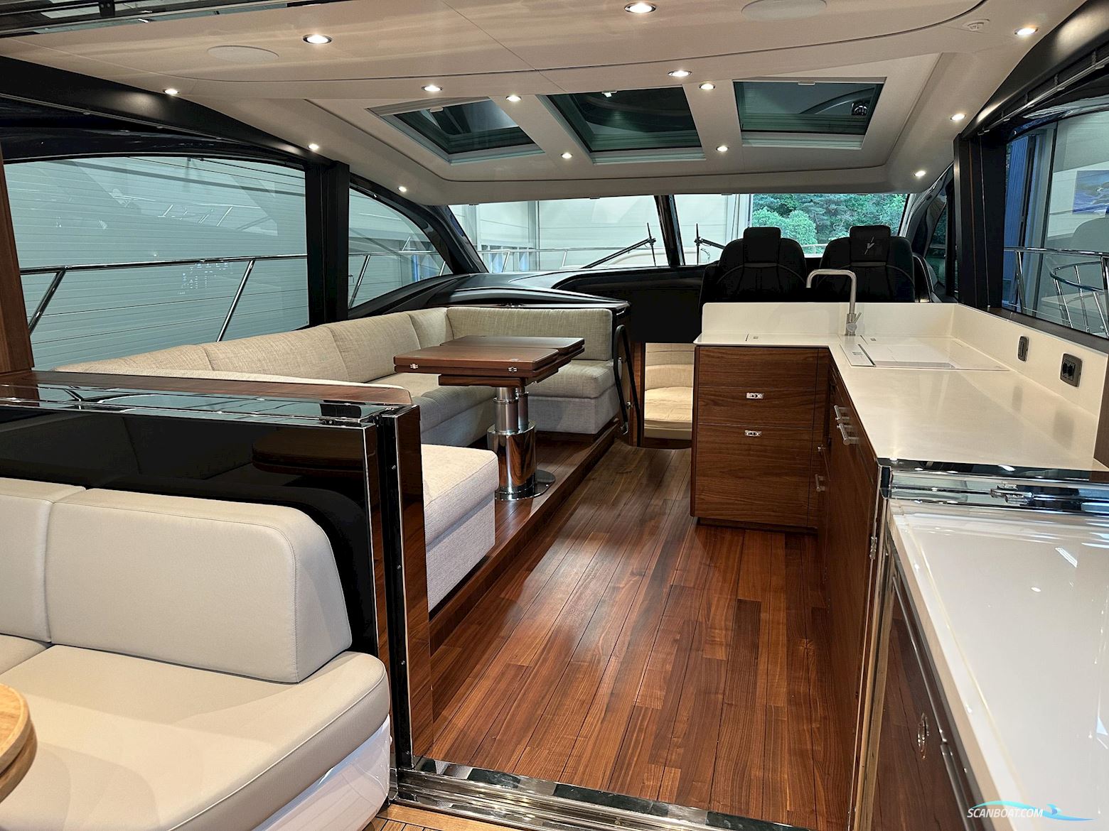 PRINCESS V55