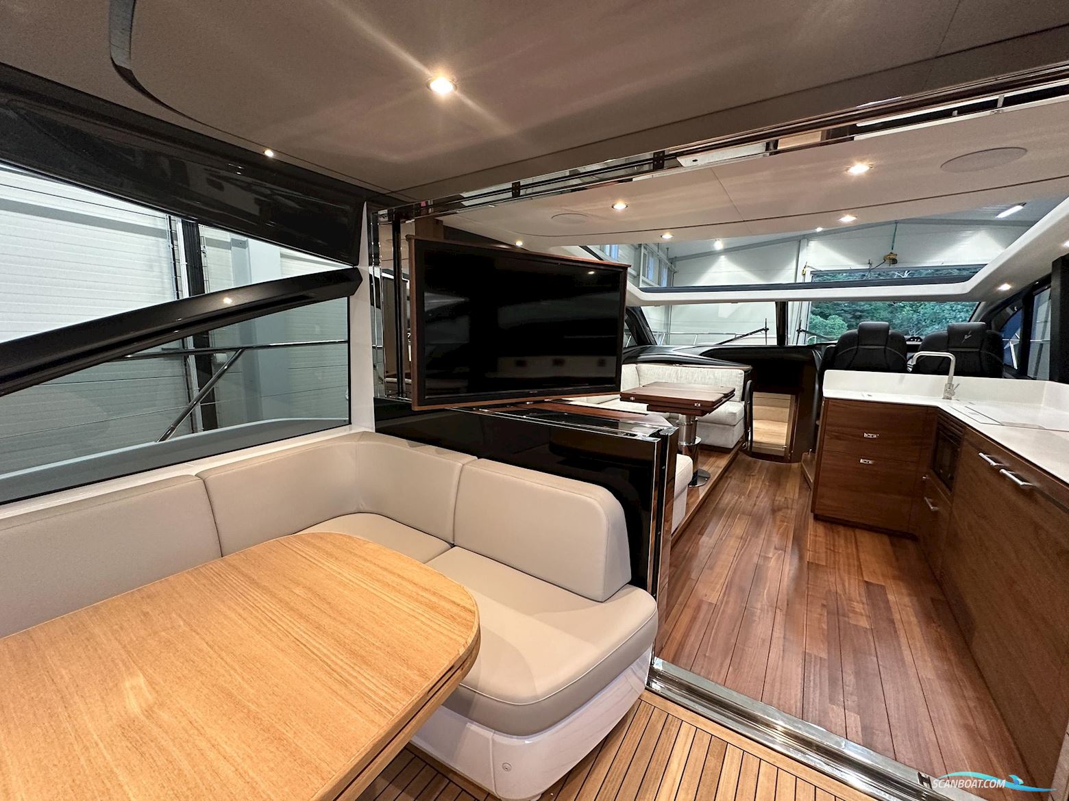 PRINCESS V55