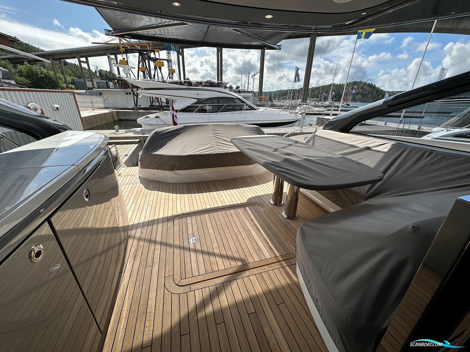 PRINCESS V55