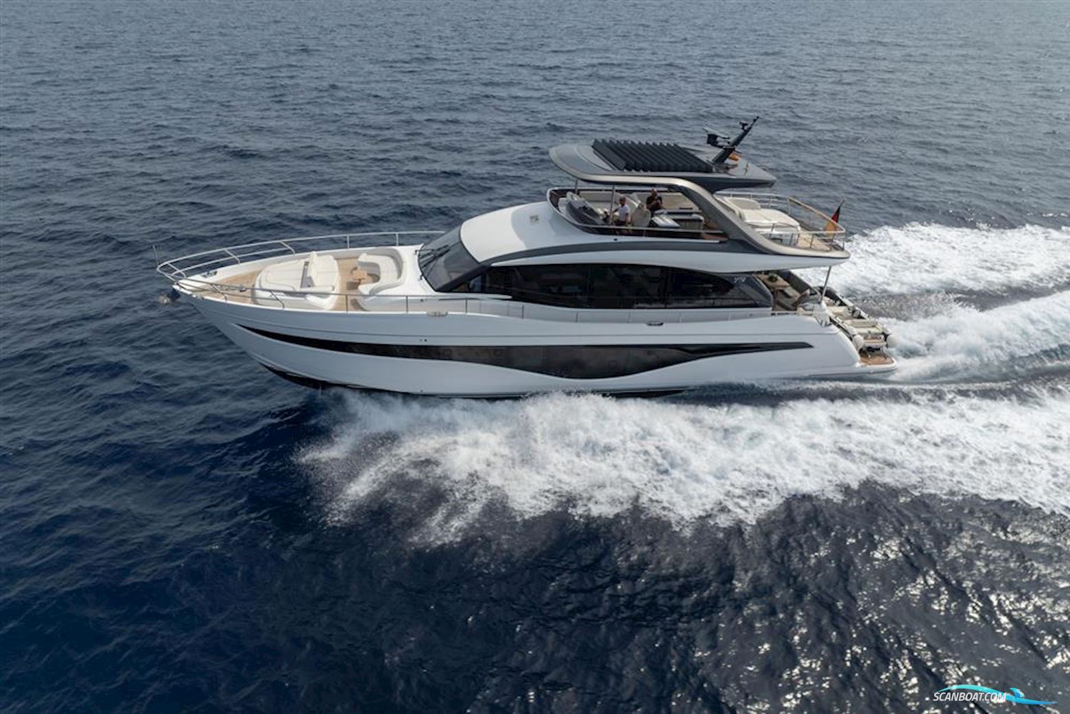 Princess Y72 Motor Yacht Motorbåt 2022, med 2 x Man V12 1650 motor, Spanien
