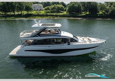 Princess Y72 Motorbåt 2024, med 2 x Man V12-1650 motor, England