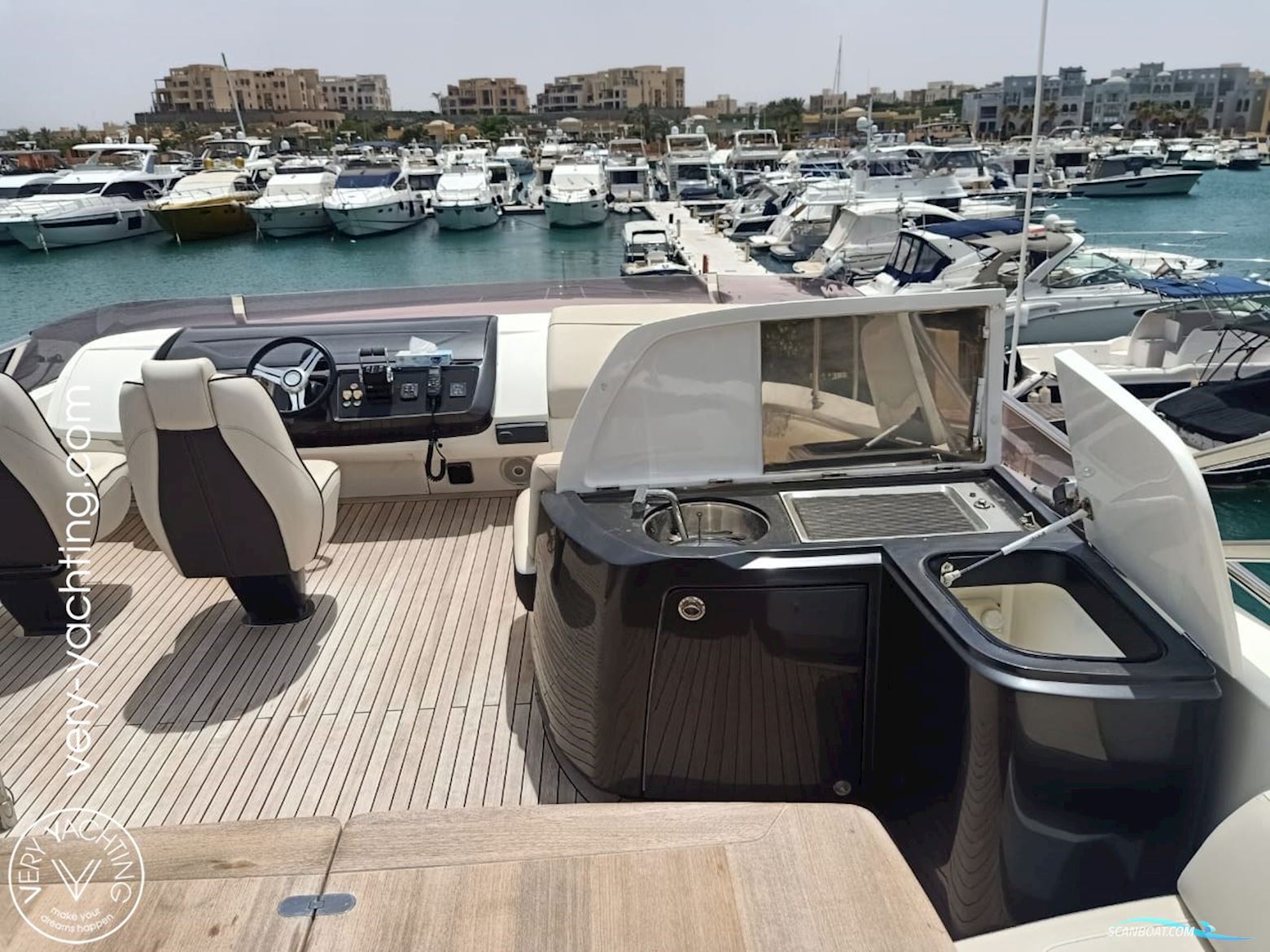 Princess Yachts S72