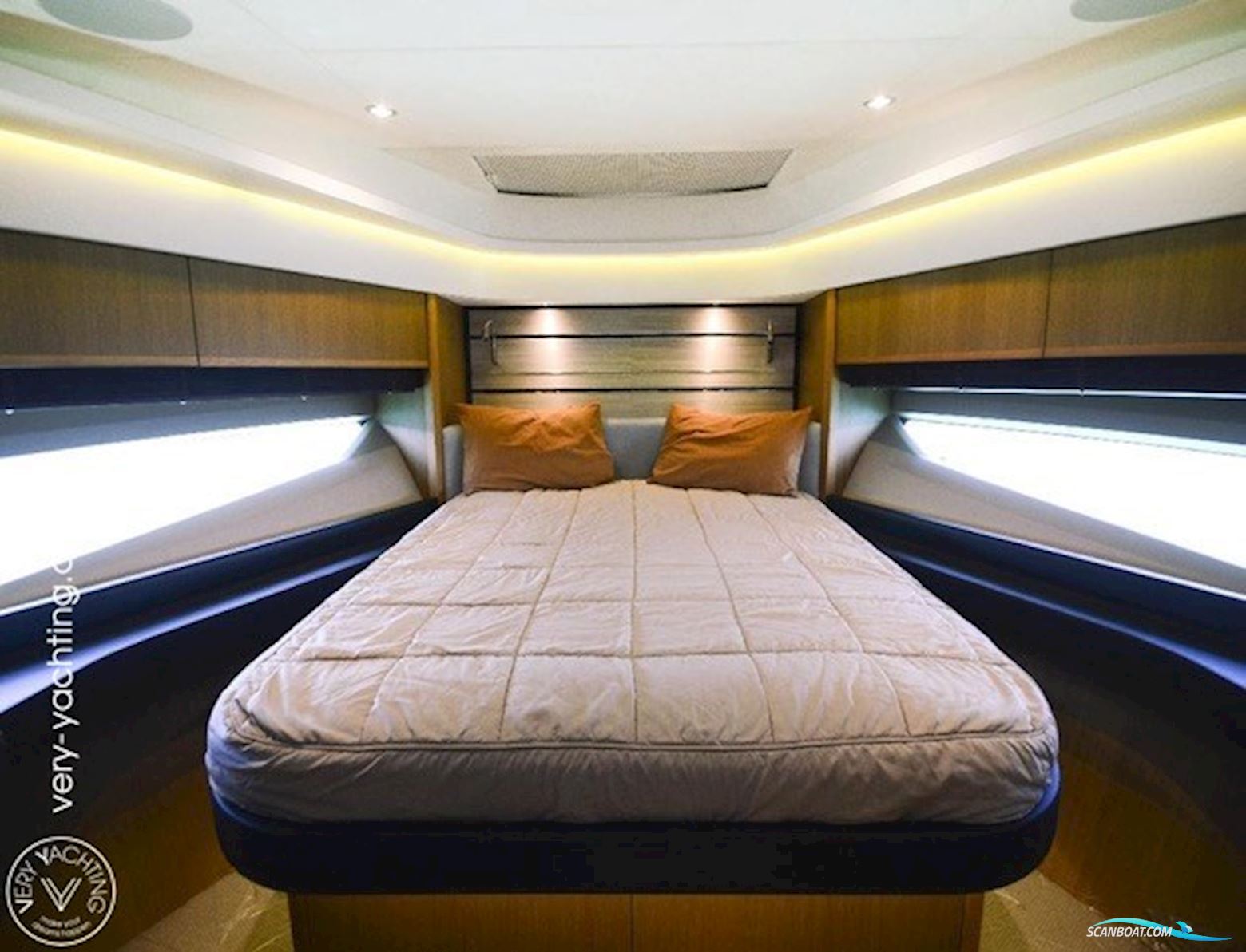 Princess Yachts S72