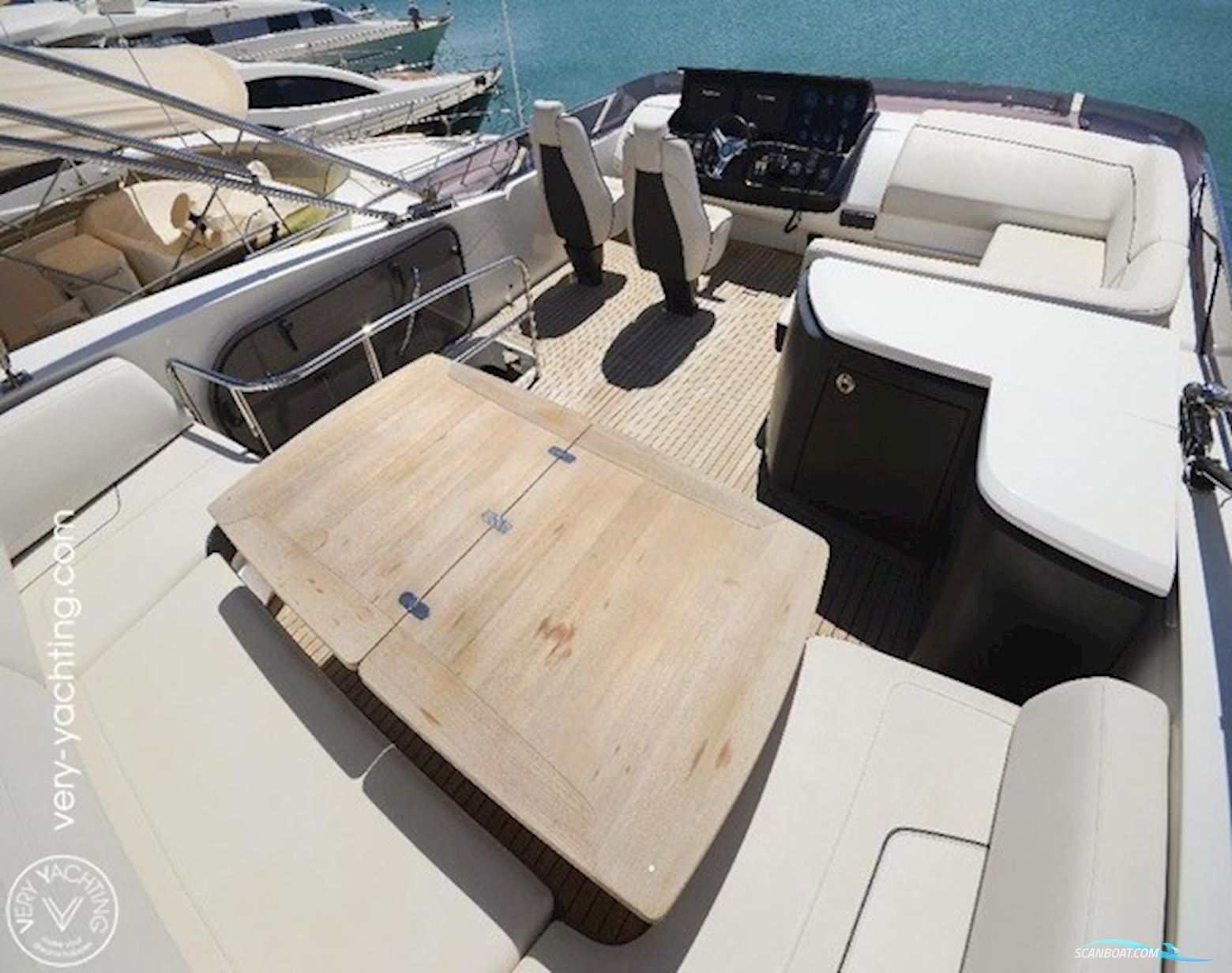 Princess Yachts S72