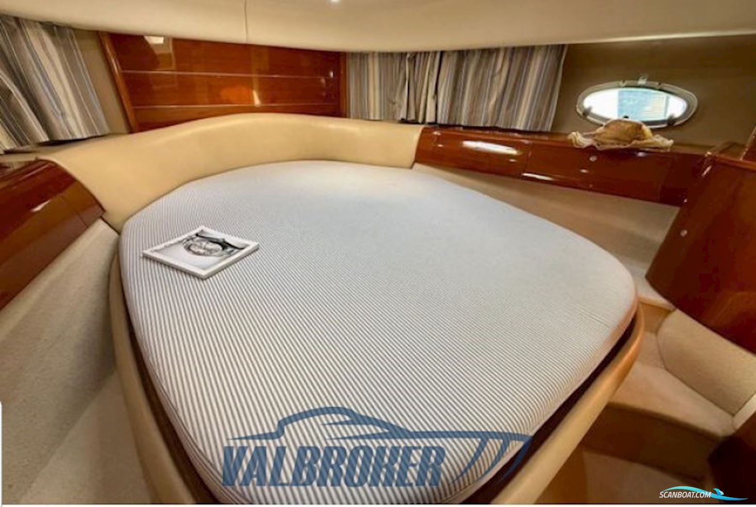 Princess Yachts V48