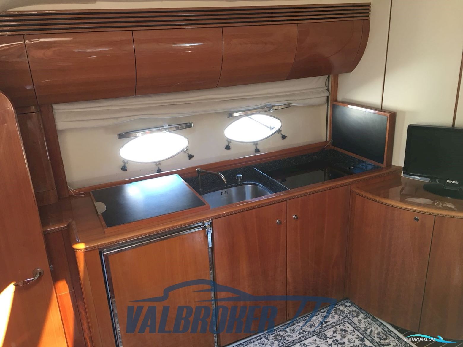 Princess Yachts V50