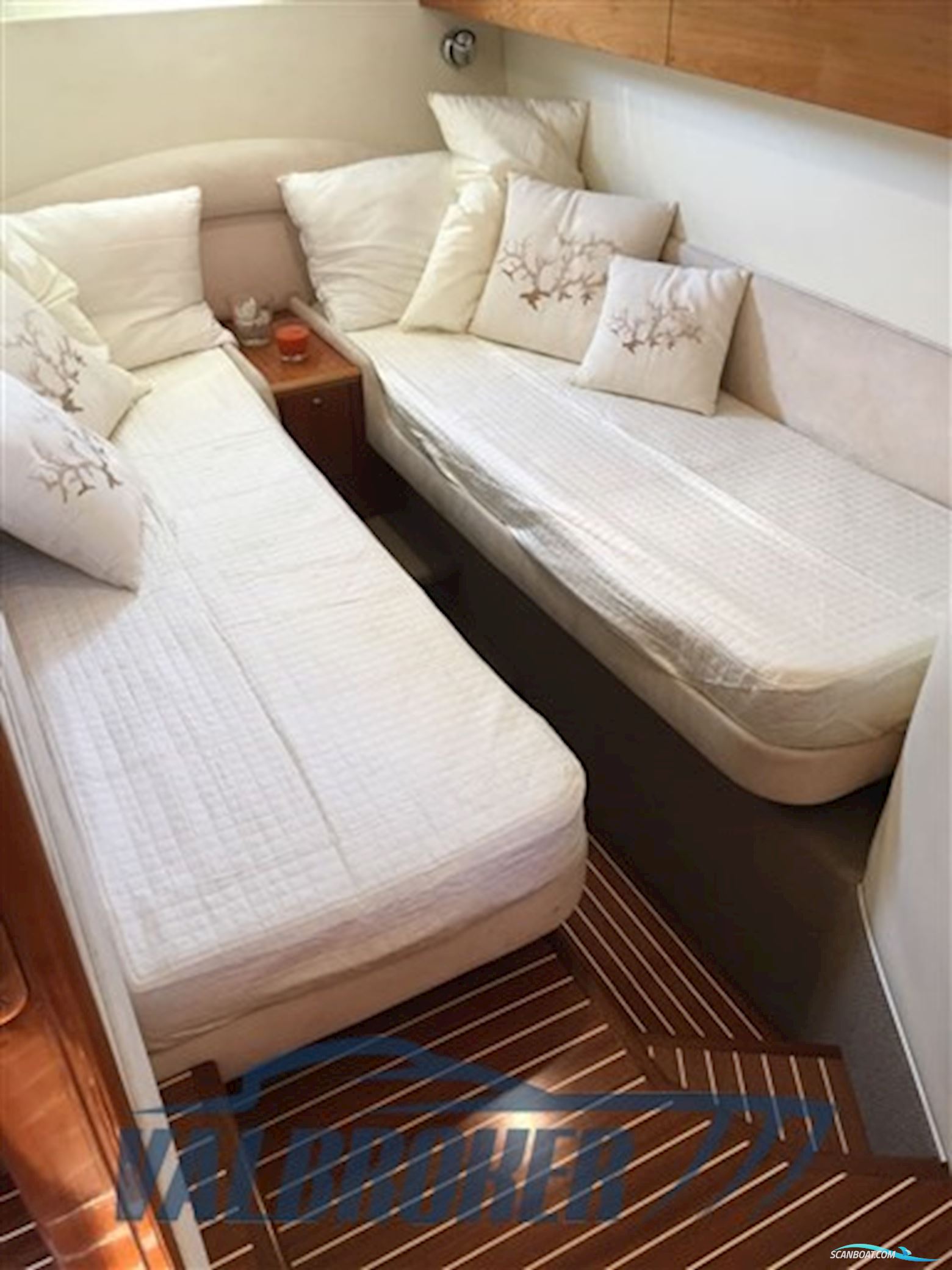Princess Yachts V50