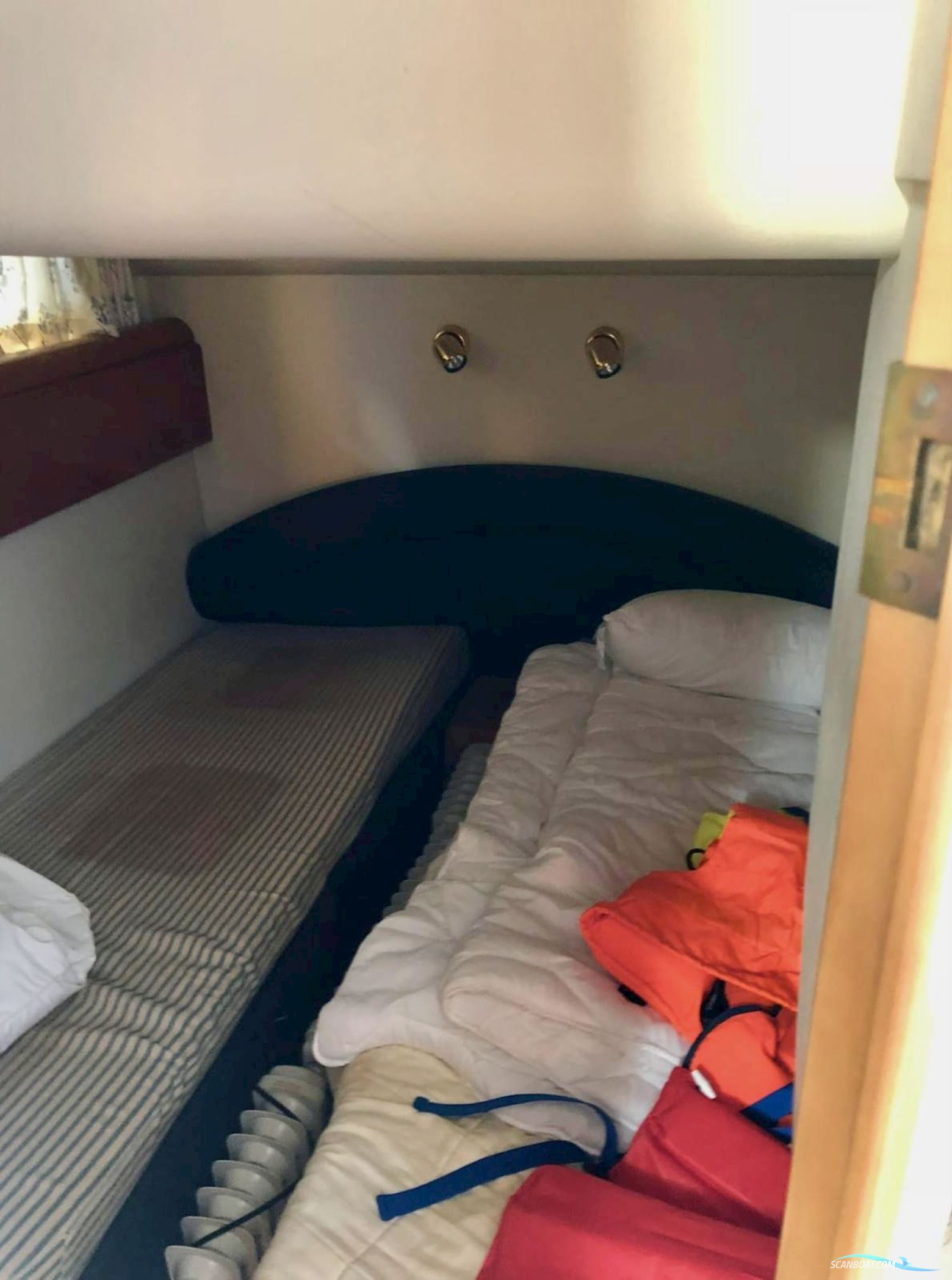 Princess Yachts V55