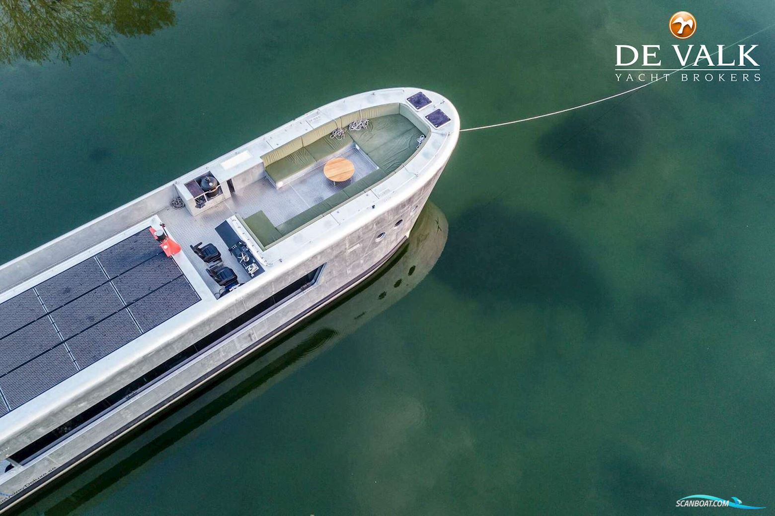 QROOZ Floating Appartment