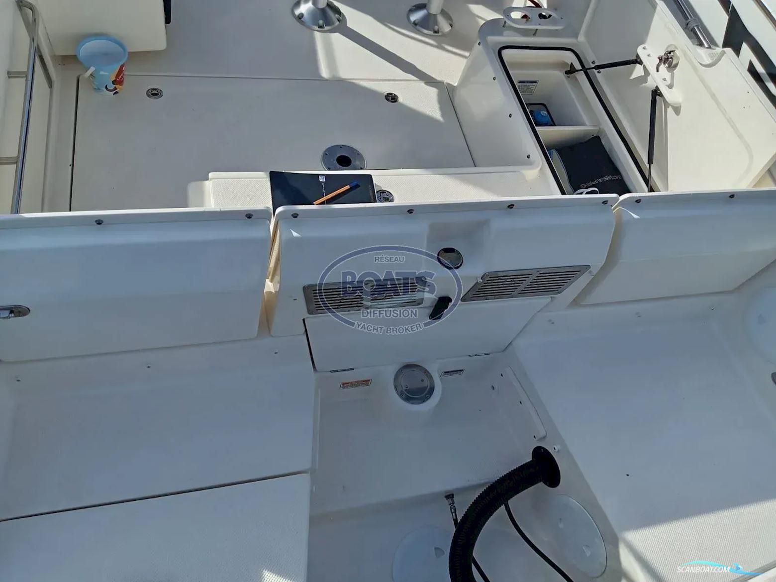 Quicksilver  755 Sundeck