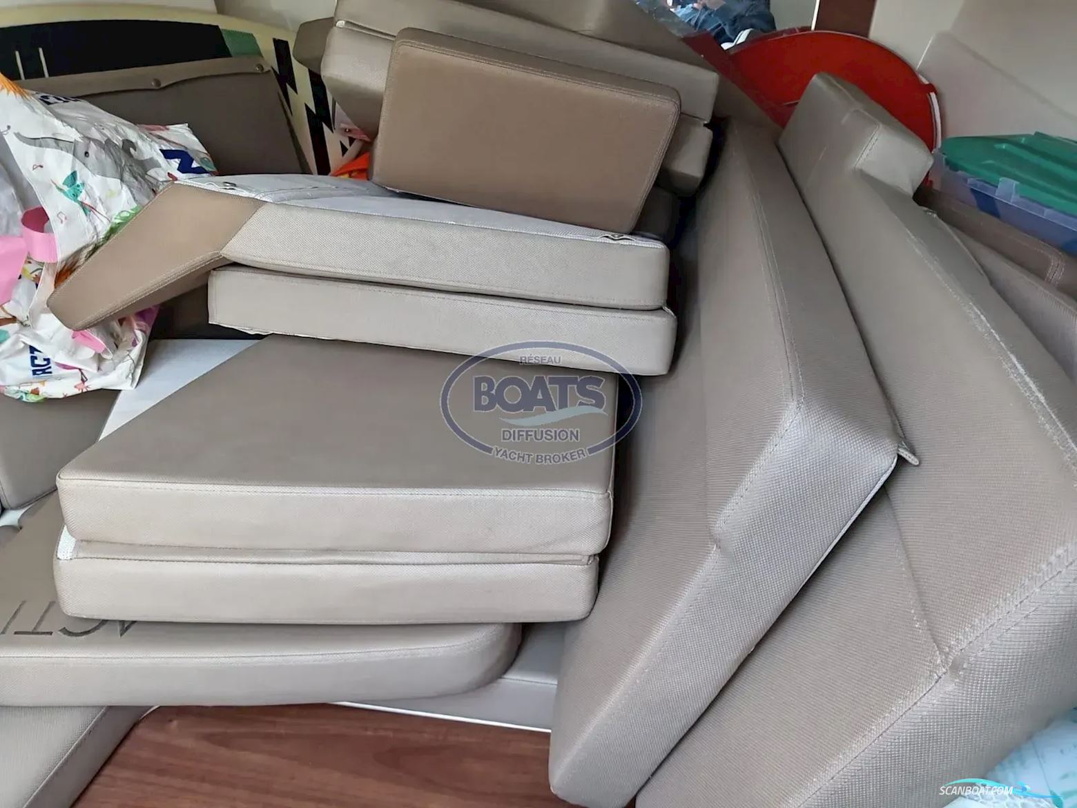 Quicksilver  755 Sundeck