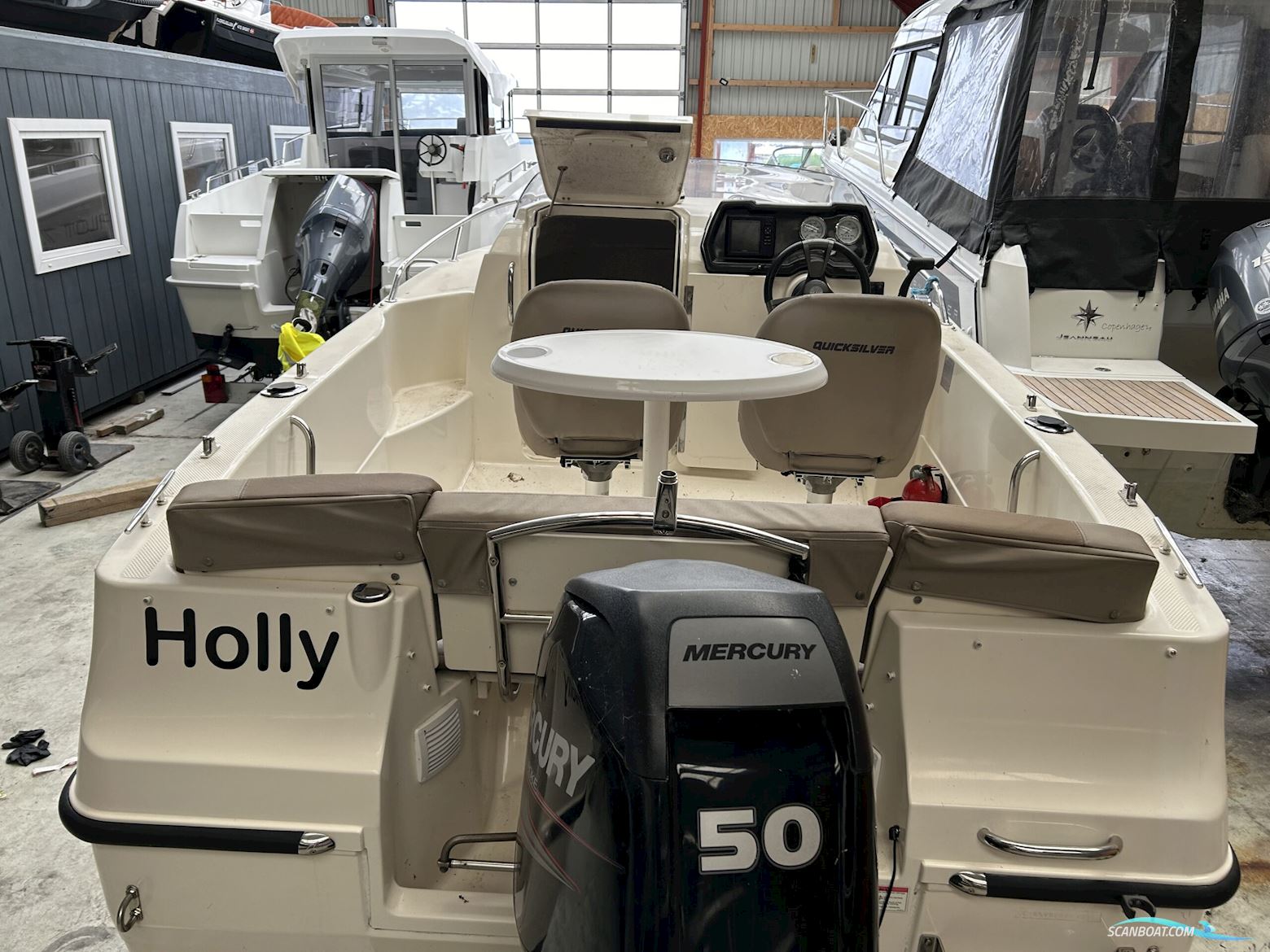 Quicksilver 455 Cabin / Med Trailer