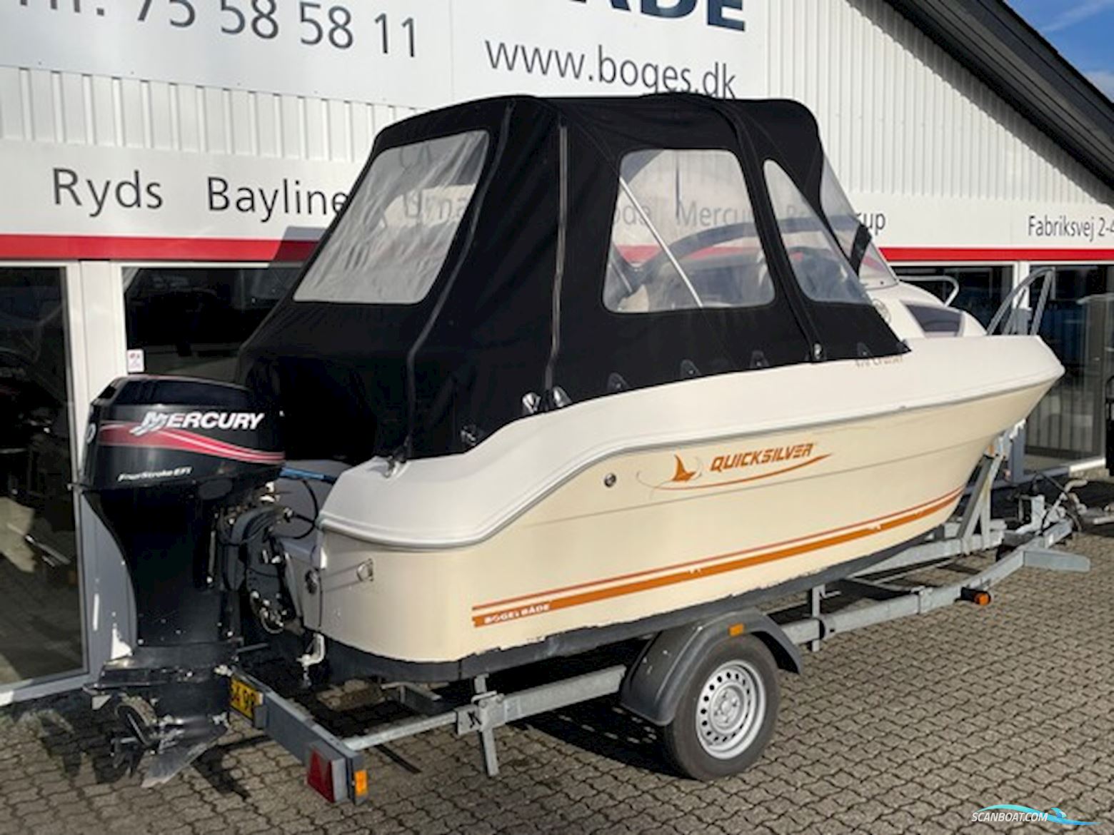 Quicksilver 470 Cruiser Med 40 hk Mercury-Efi 4 Takt og 1000 kg Brenderup Bådtrailer - Engros