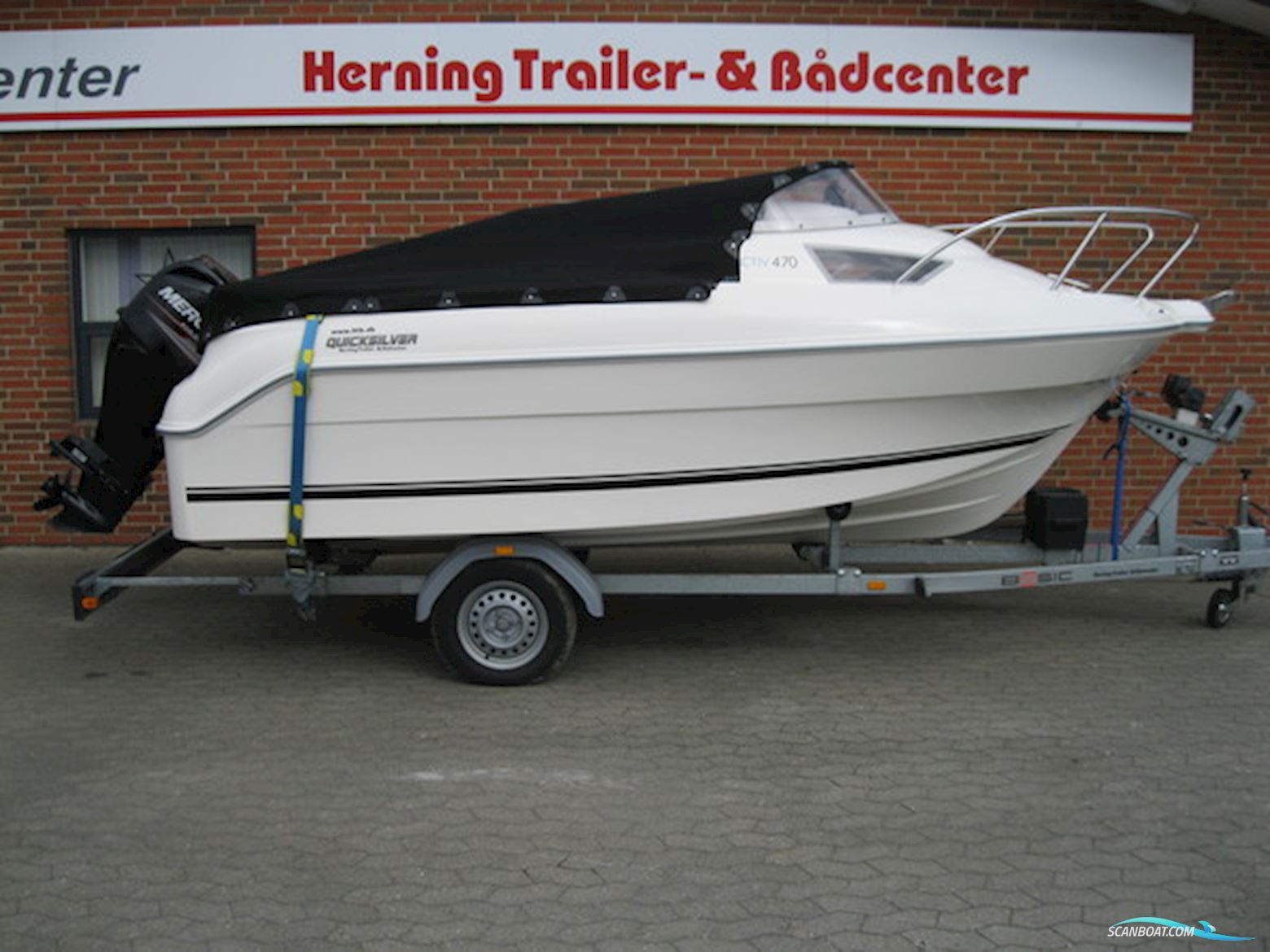Quicksilver 470 Cruiser m/Mercury F50 hk Efi 4-Takt og Brenderup Bådtrailer