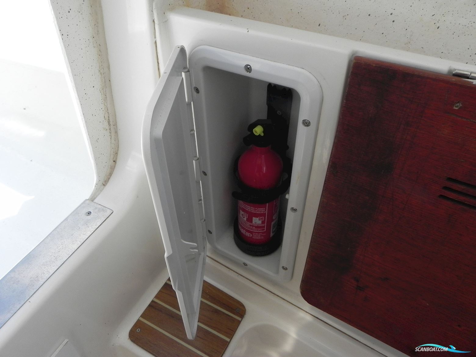 Quicksilver 500 Pilothouse