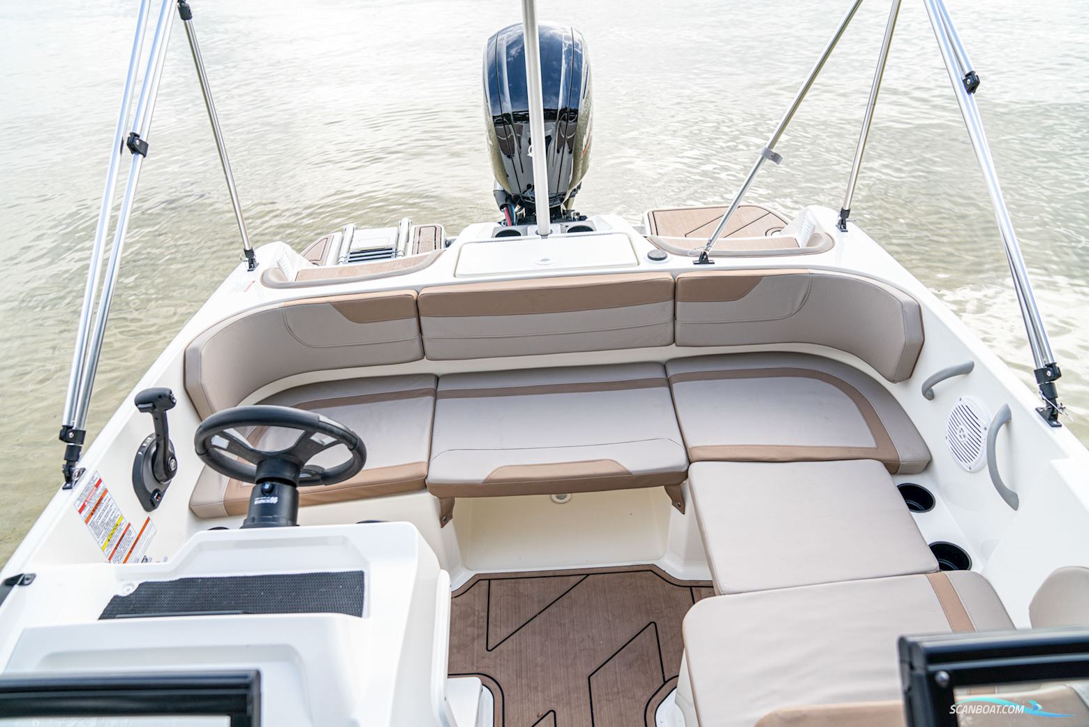 Quicksilver 525 aXess