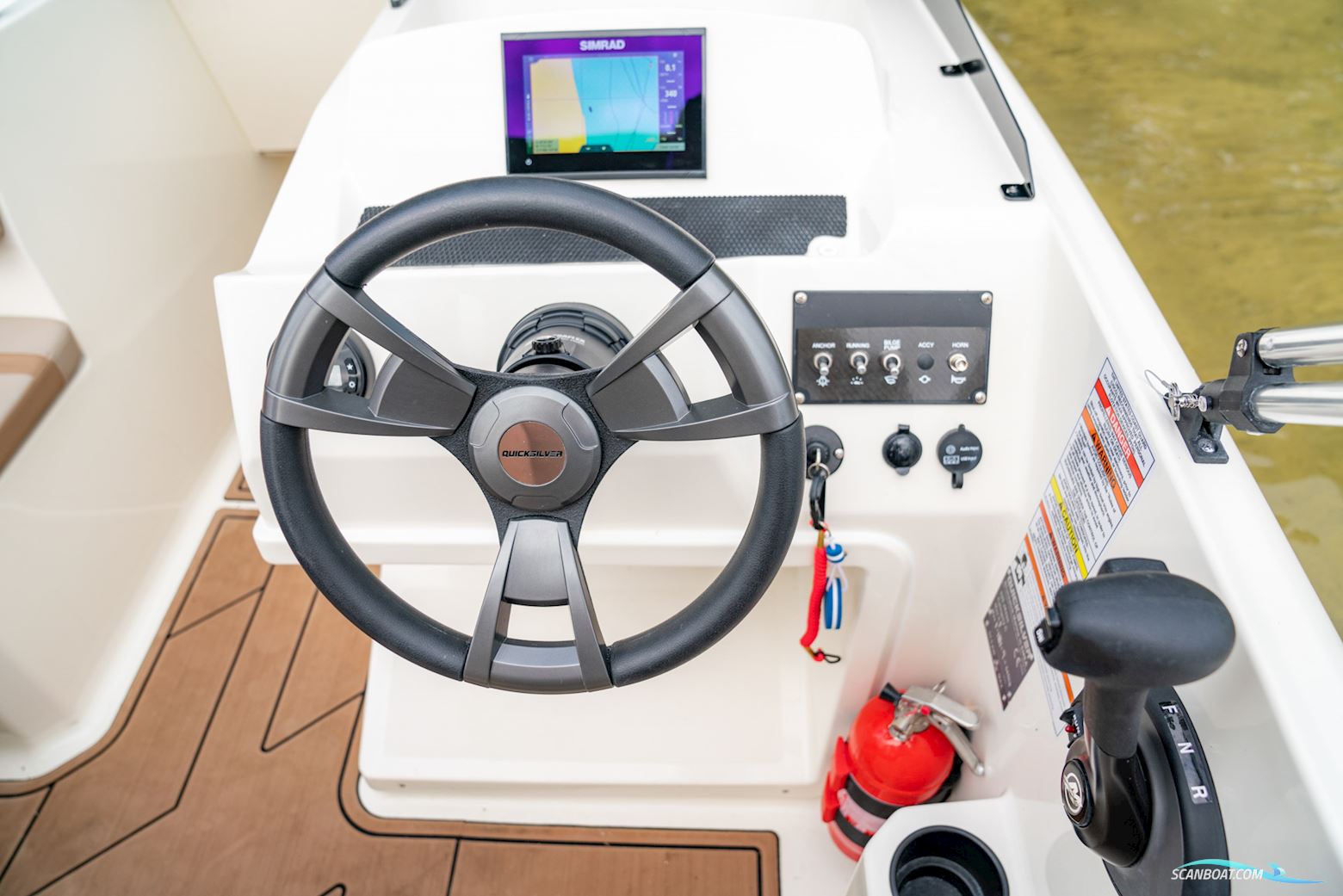 Quicksilver 525 aXess