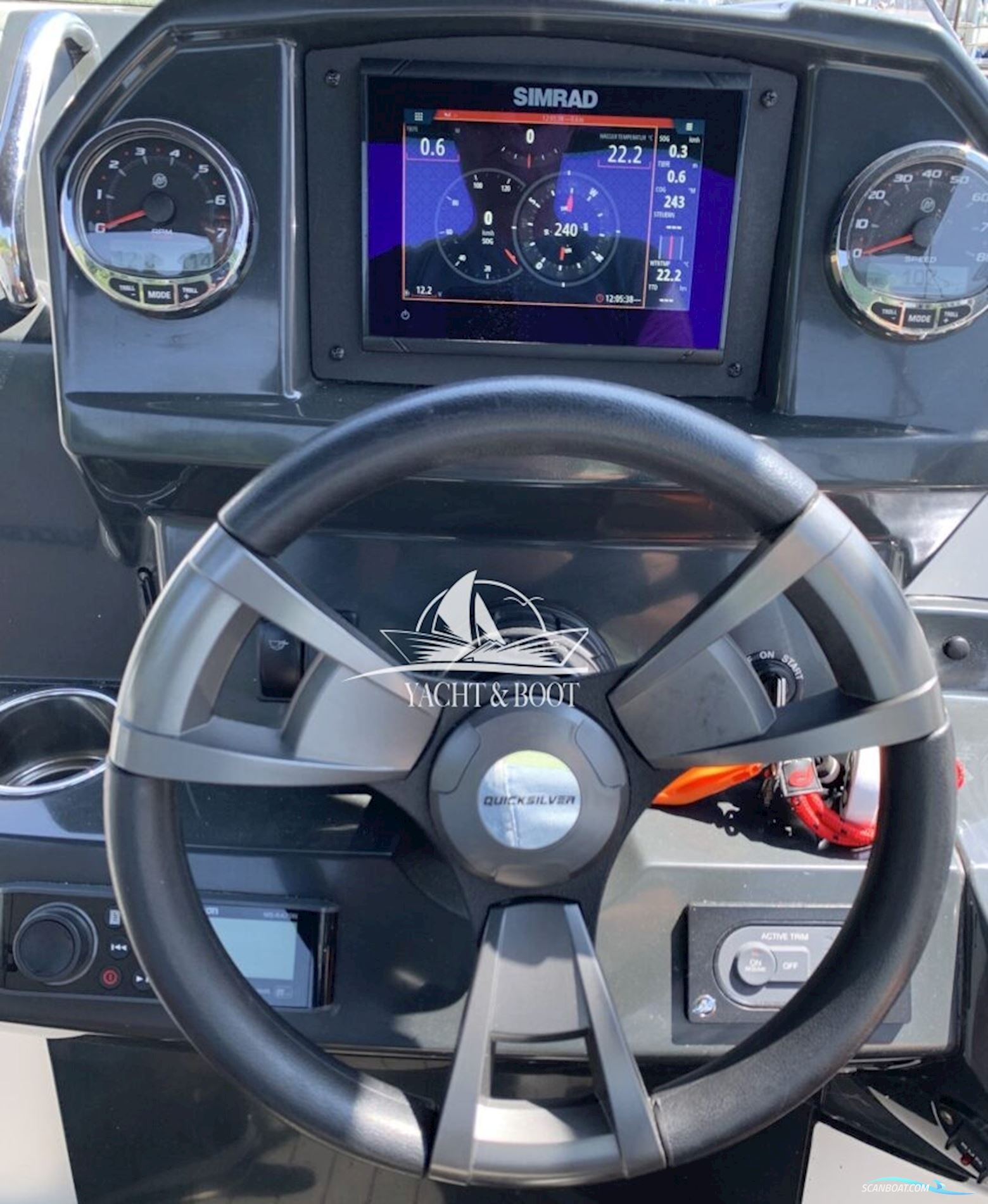 Quicksilver 555 Cabin