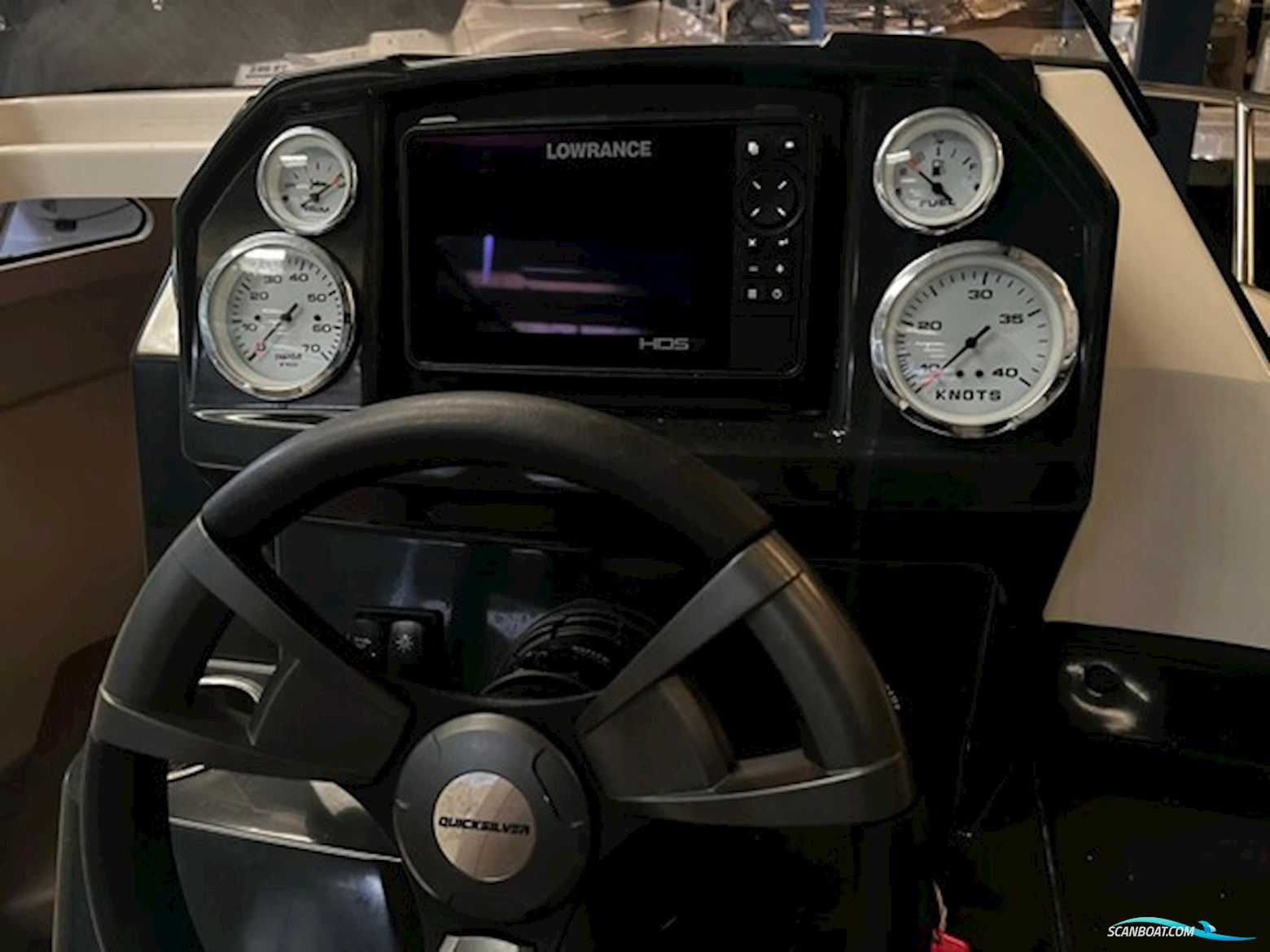 Quicksilver 555 Cabin...SOLGT