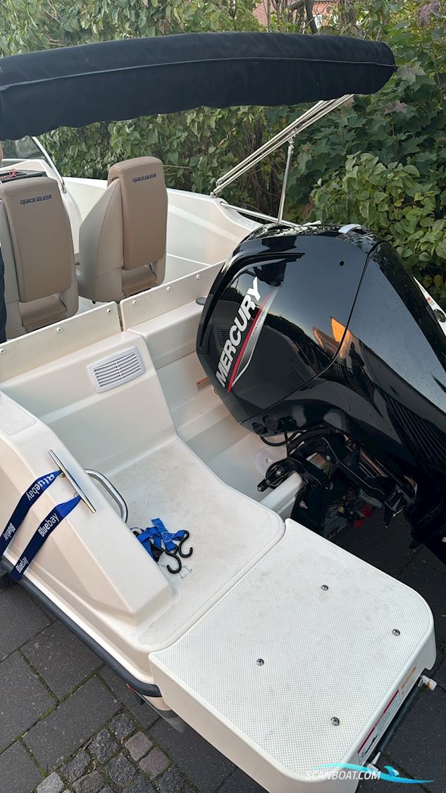 QuickSilver 555 open