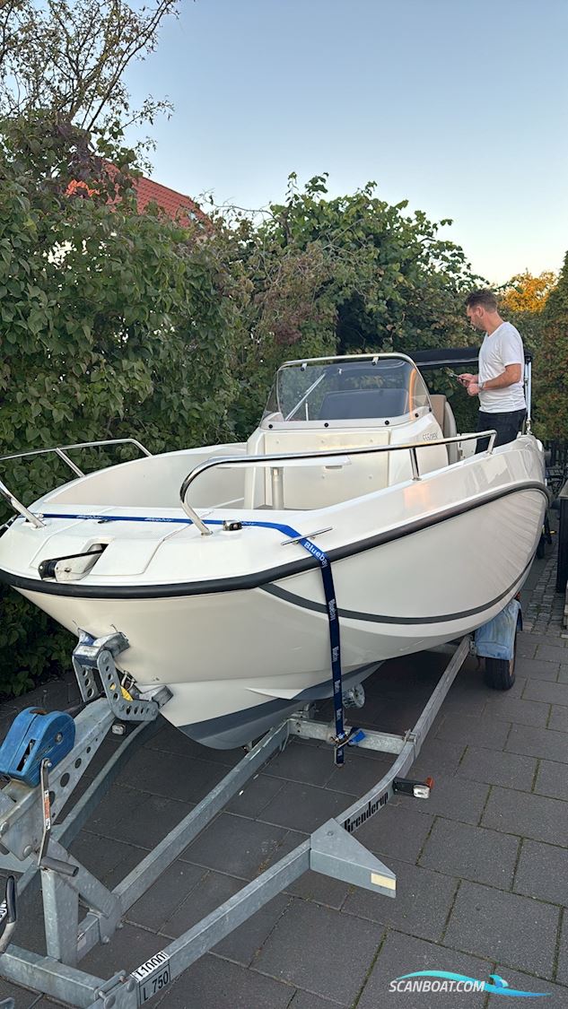 QuickSilver 555 open