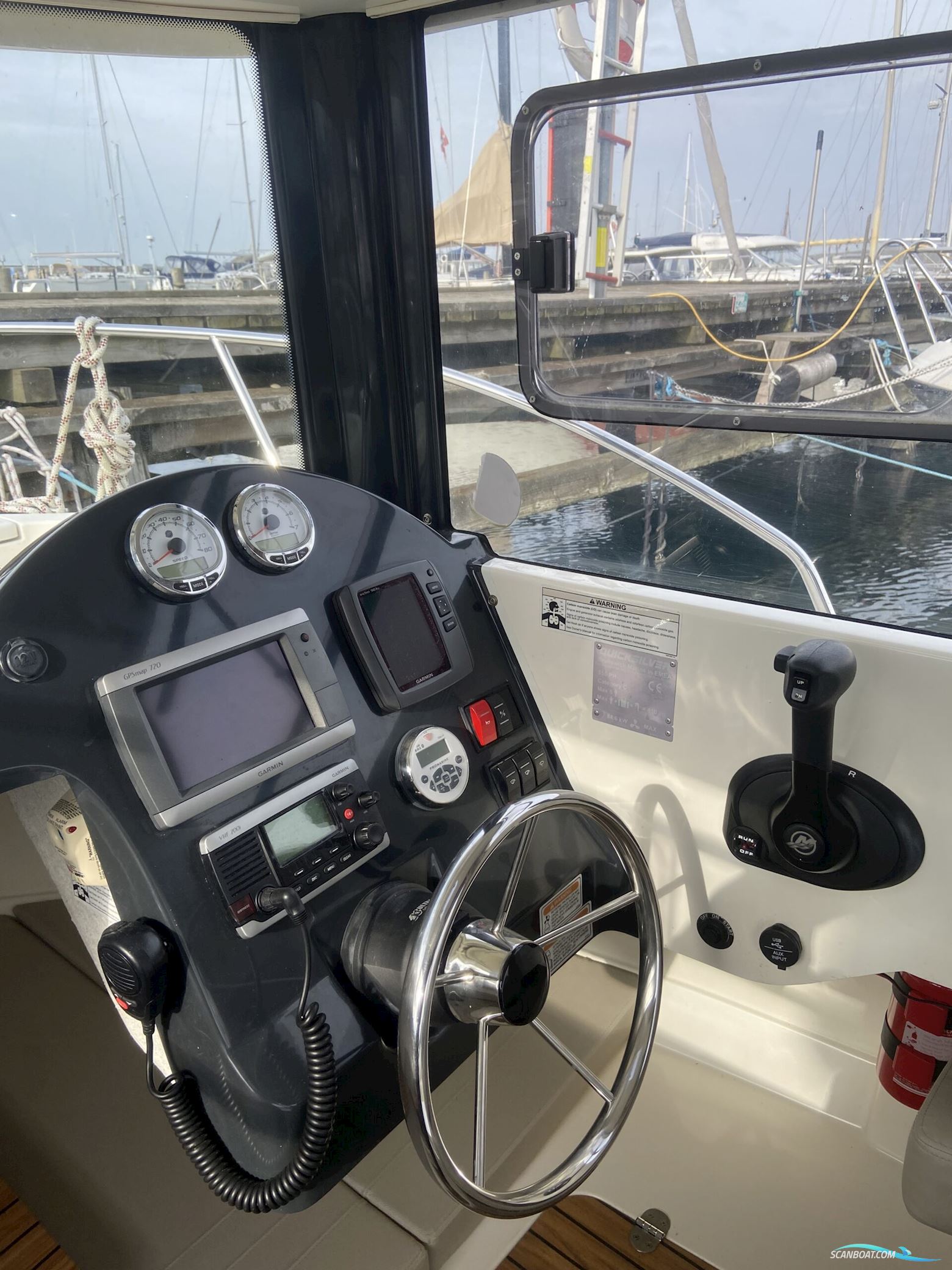 Quicksilver 555 Pilothouse