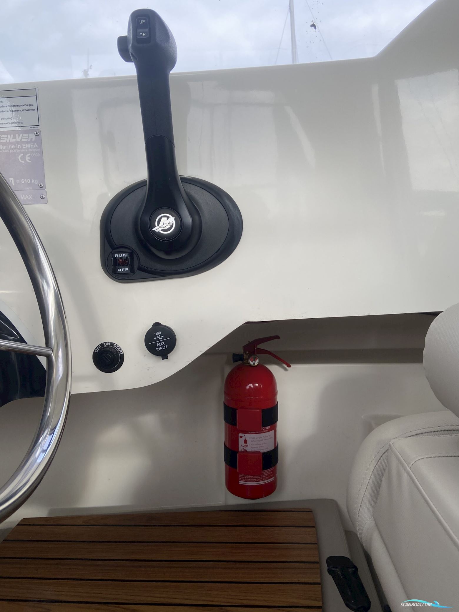 Quicksilver 555 Pilothouse