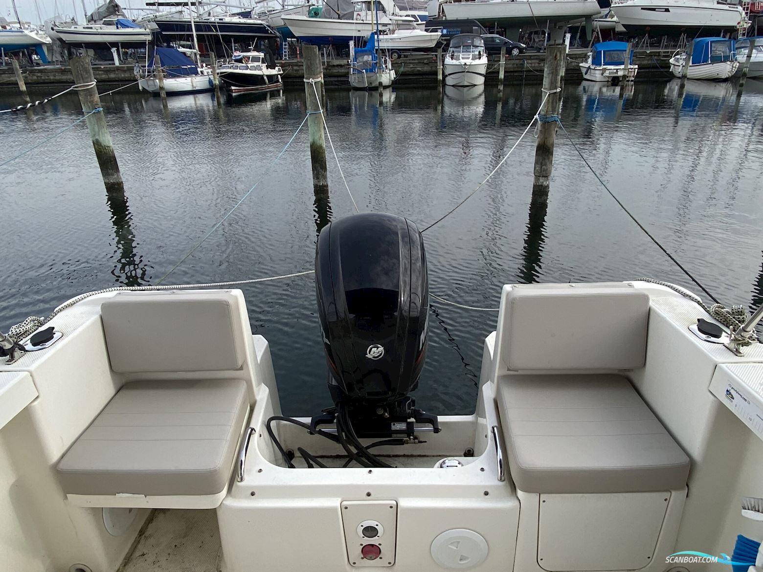 Quicksilver 555 Pilothouse