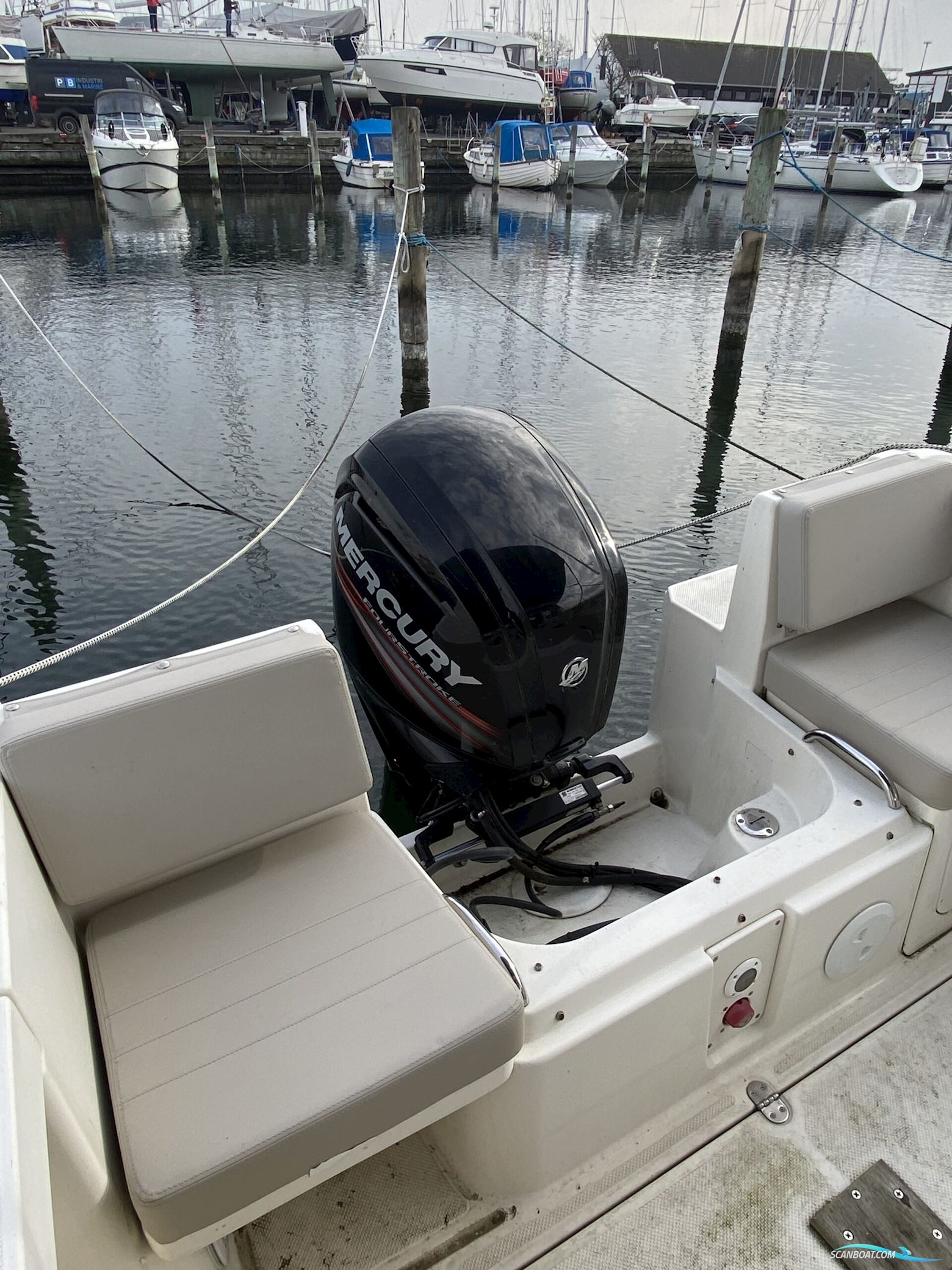 Quicksilver 555 Pilothouse, SOLGT