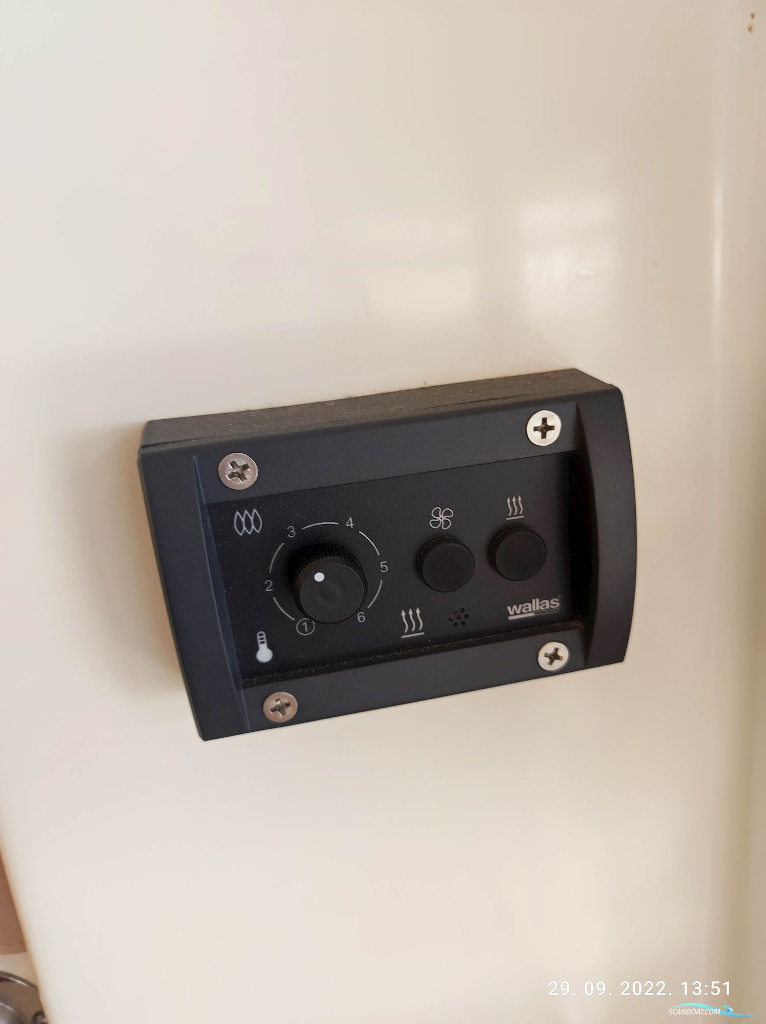 Quicksilver 605 Pilothouse