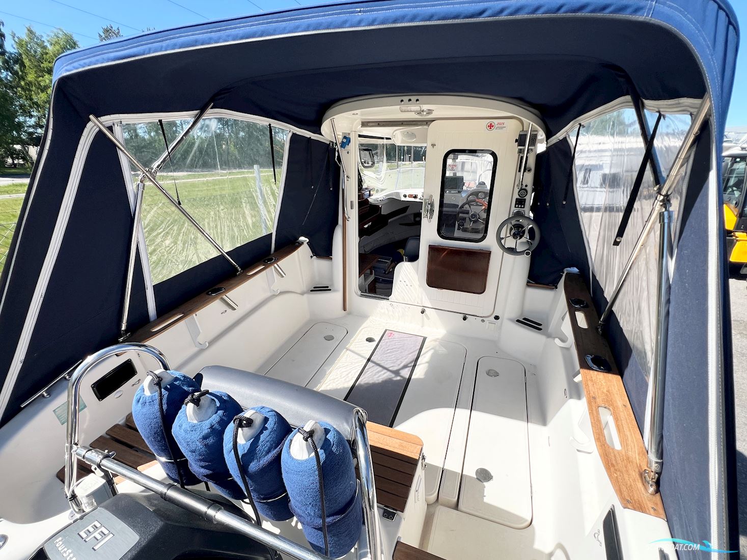 Quicksilver 640 Pilothouse