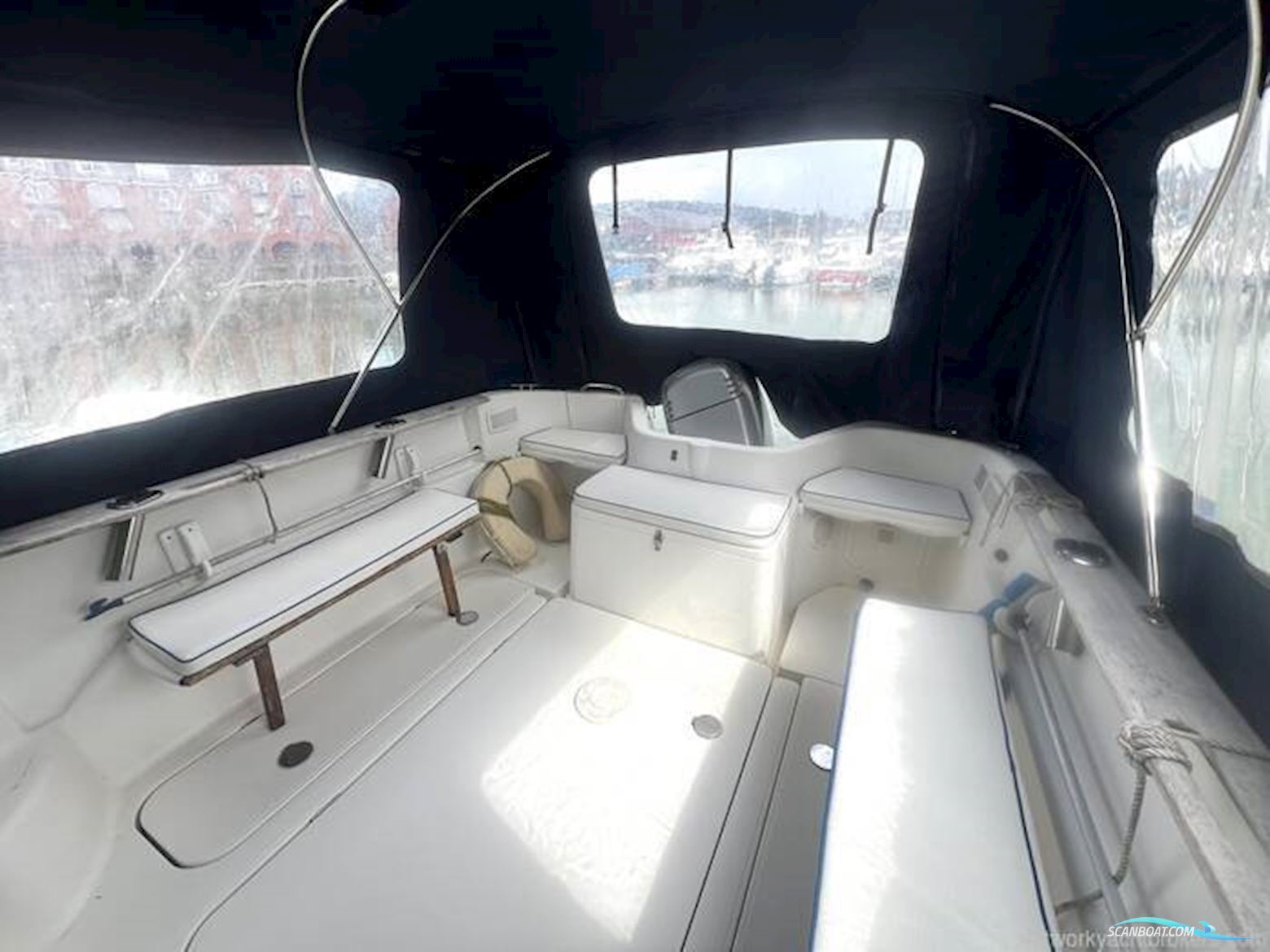 Quicksilver 640 Pilothouse