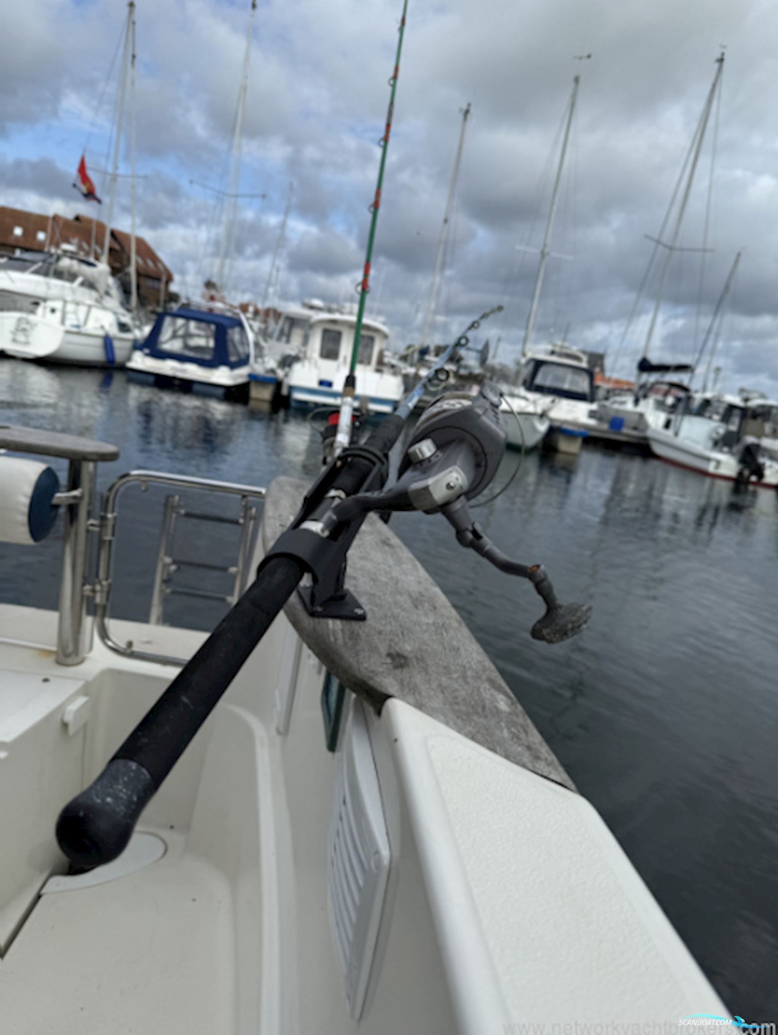 Quicksilver 640 Weekender